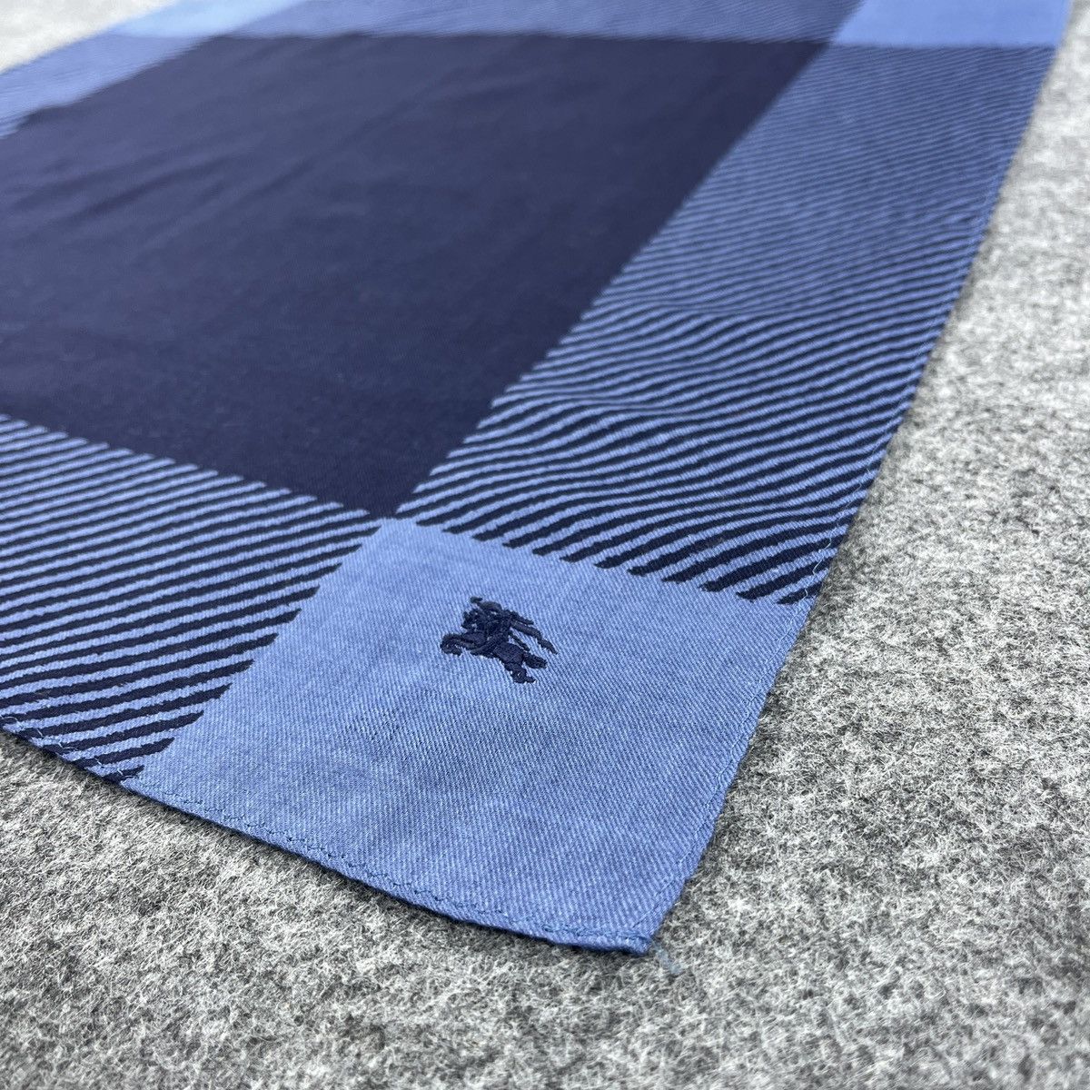 Burberry Burberrys Handkerchief / Bandana / Neckerchief B616 Size ONE SIZE - 5 Thumbnail