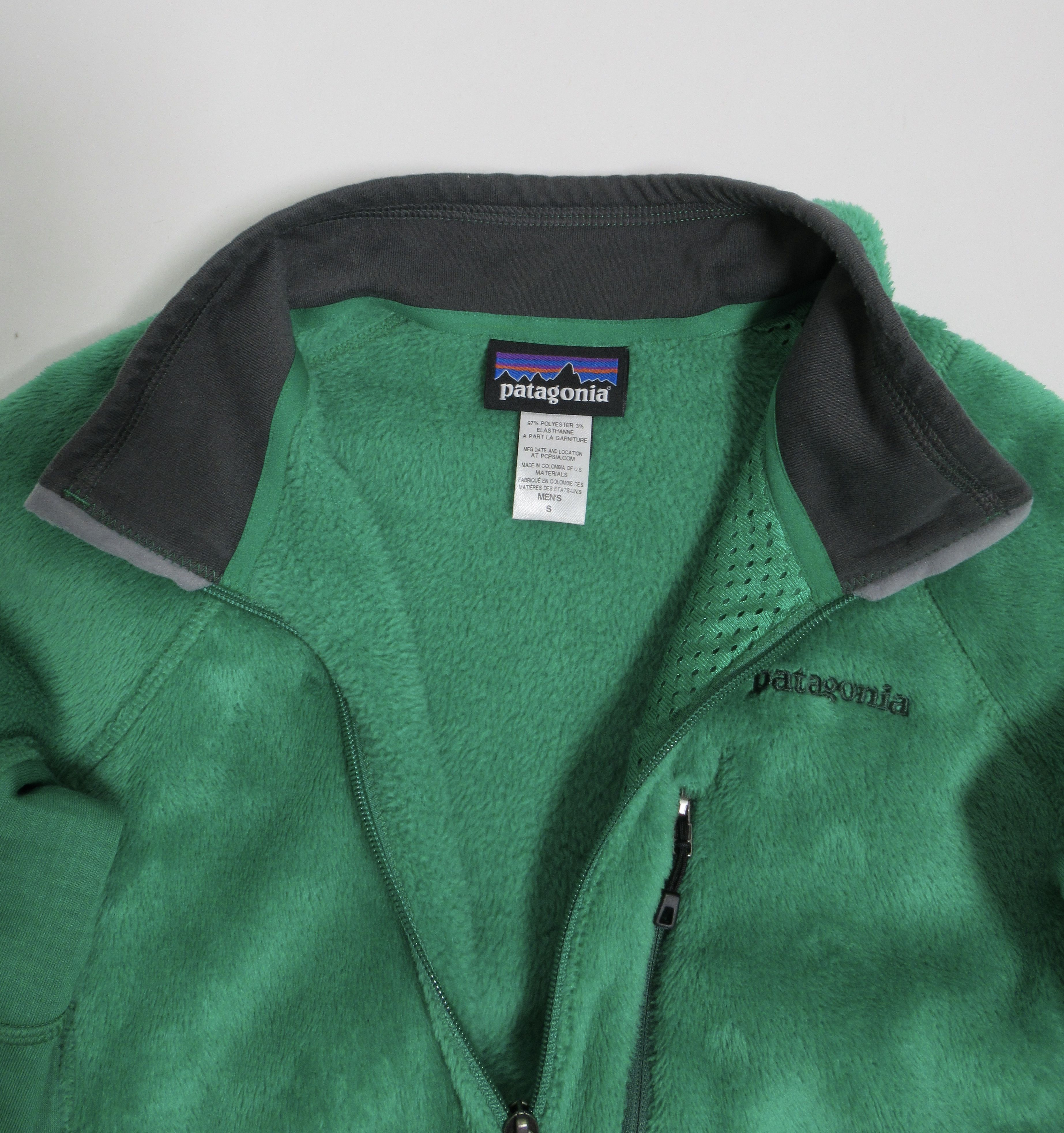 Patagonia Patagonia Men's R2® Jacket Tumble Green TMBG 25137FA14 Size US S / EU 44-46 / 1 - 7 Thumbnail