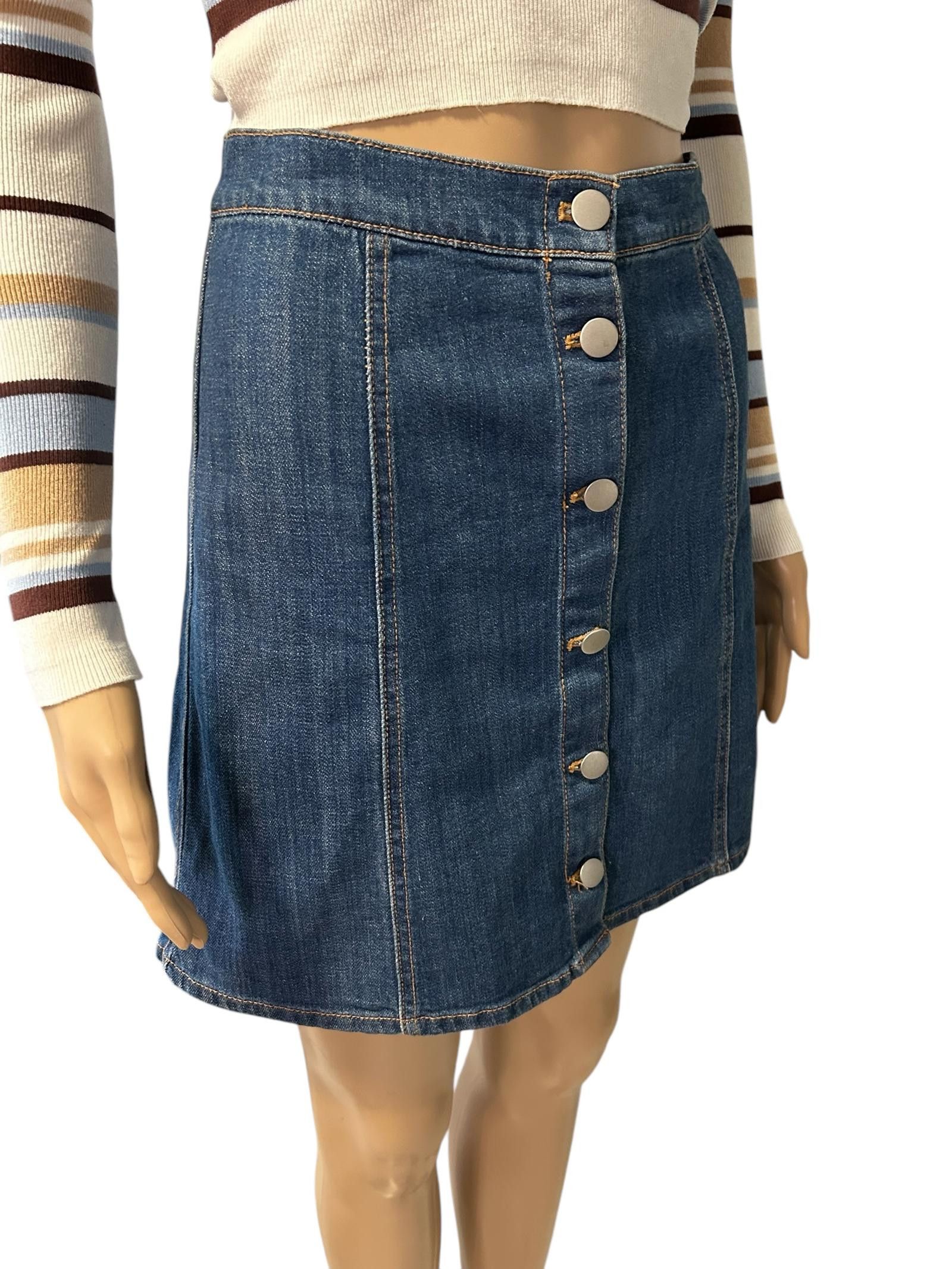 Designer Stylish Denim A-Line Skirt with Button Detail Size 27" / US 4 / IT 40 - 1 Thumbnail