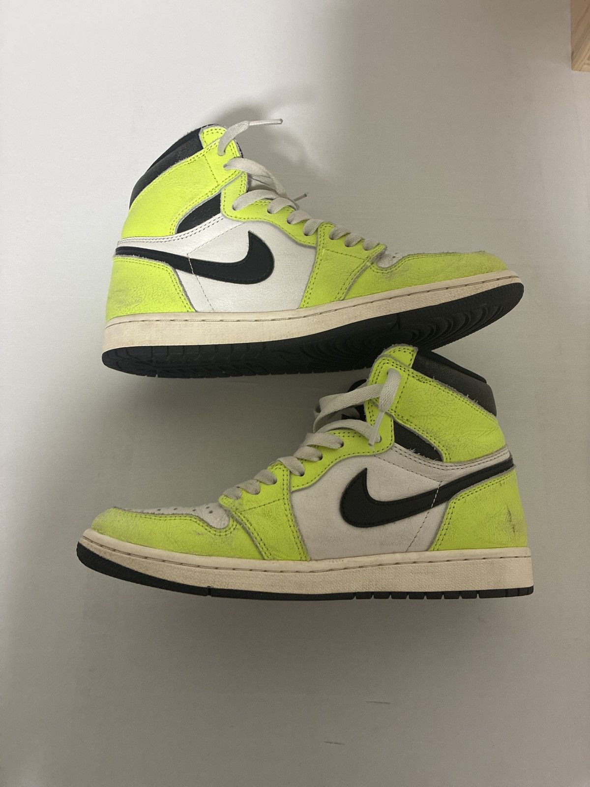 Jordan Brand Air Jordan 1 High OG “Visionaire” Size US 8 / EU 41 - 1 Thumbnail