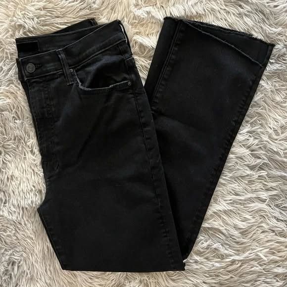 MOTHER MOTHER Mid-Rise Crop Step Fray Jeans. Size 31 Size 31" - 4 Thumbnail