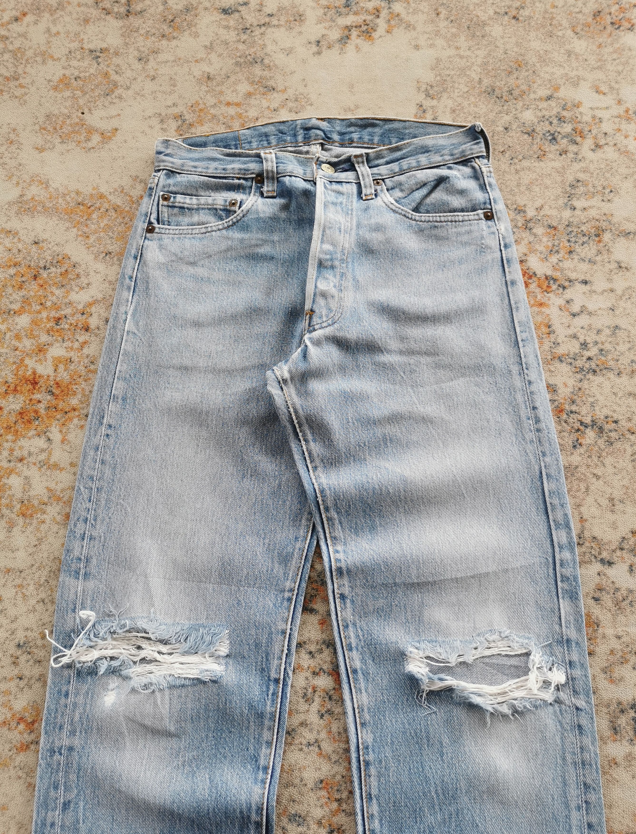 Levi's 90s Light Wash Vintage Levi's 501 Jeans USA 28x28 Denim Size US 28 / EU 44 - 7 Thumbnail