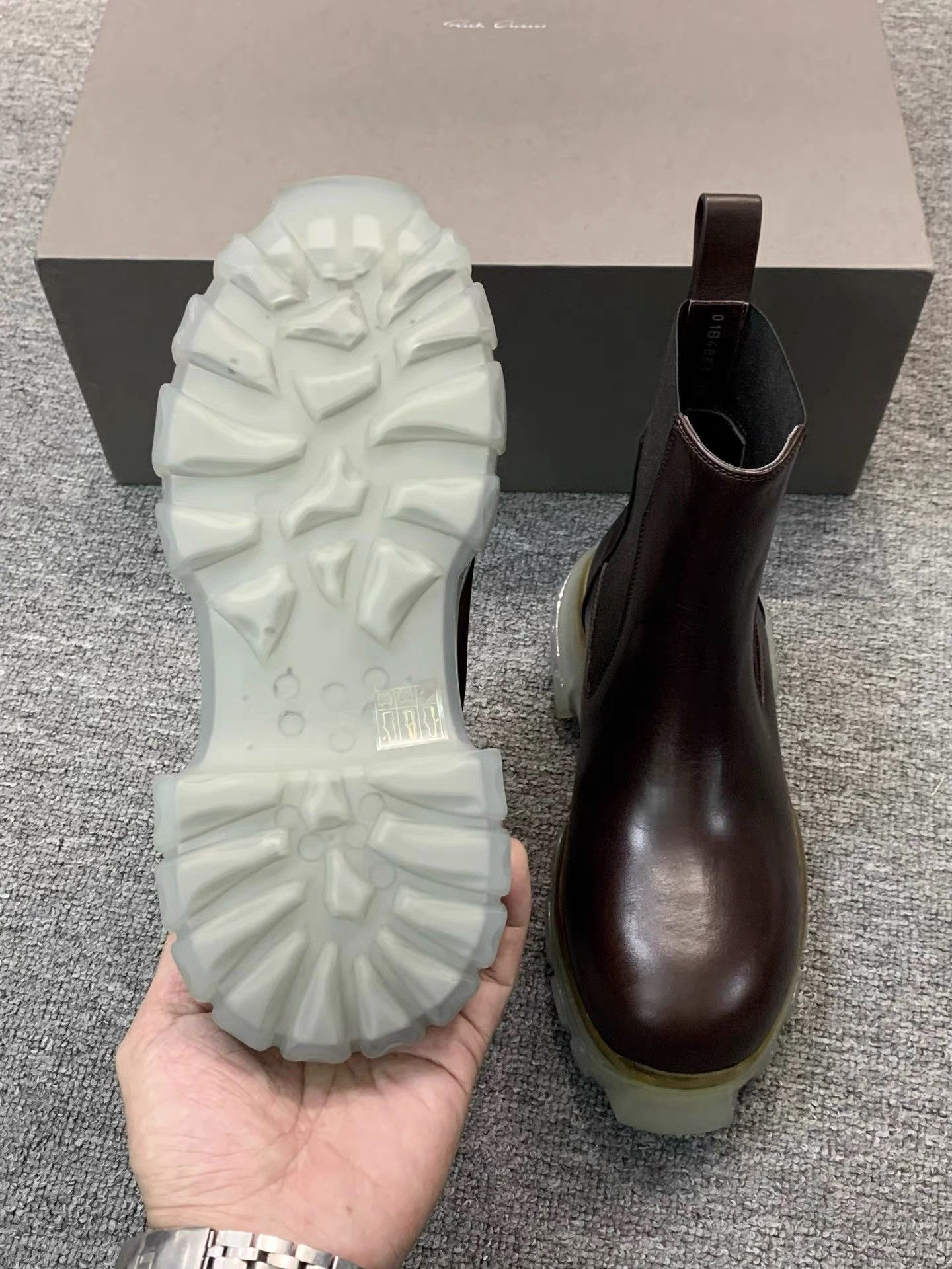 Rick Owens Rick Owens Women’s Octopus Sole Chelsea Boots K34 Size US 5 / IT 35 - 8 Thumbnail