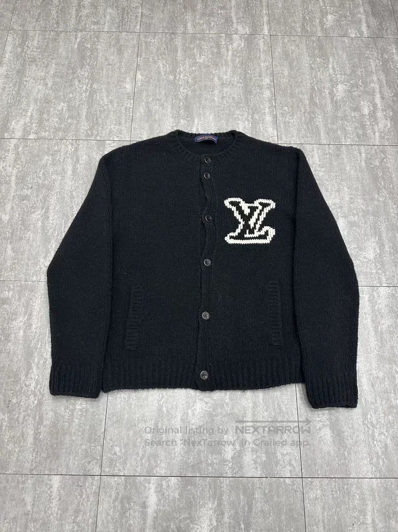 Louis Vuitton Louis Vuitton size 4l 26 New Wool Knitted Long Sleeve Cardi Size US M / EU 48-50 / 2 - 1 Thumbnail