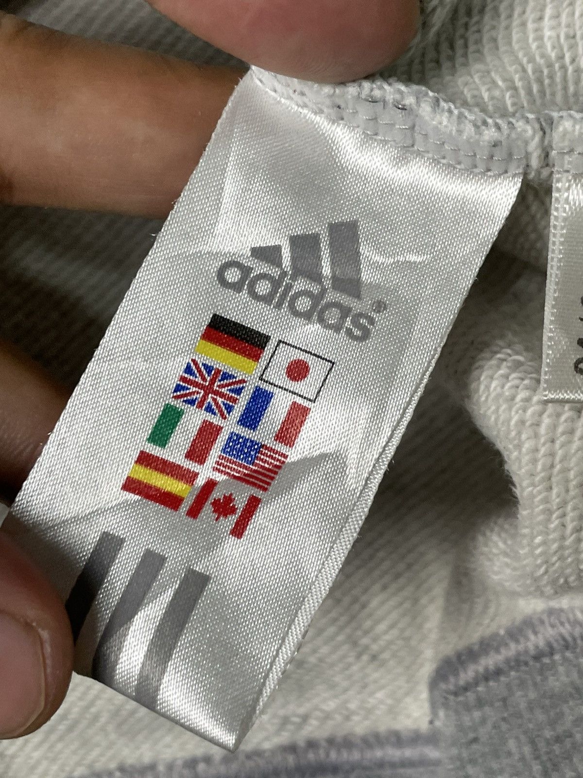 Adidas × Japanese Brand × Vintage Vintage ADIDAS 3 Line Pullover Sweatshirt (80) Size US L / EU 52-54 / 3 - 9 Thumbnail