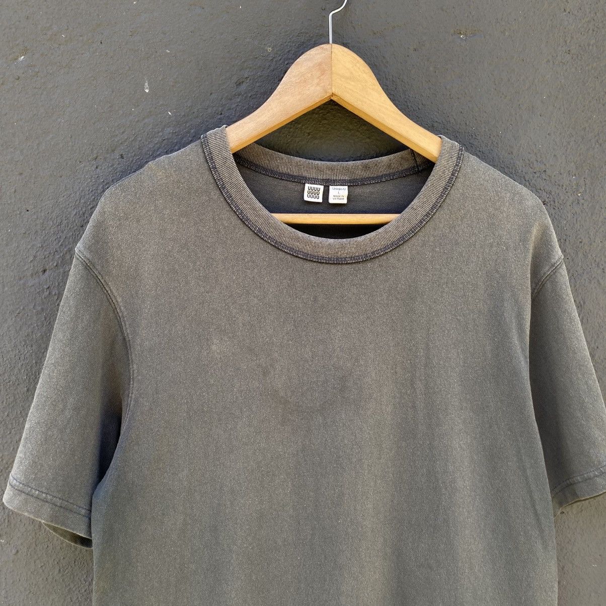 Christophe Lemaire Thrashed Faded Christophe Lemaire X Uniqlo Tee Size US L / EU 52-54 / 3 - 2 Thumbnail