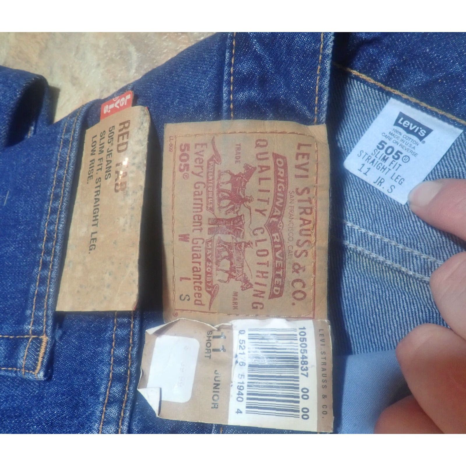 Vintage VINTAGE Levi's 505 Slim Fit Straight Leg Jeans Womens Size 11 (32x29) 2000s Y2K USA Dark Wash Distressed Size 32" / US 10 / IT 46 - 4 Thumbnail