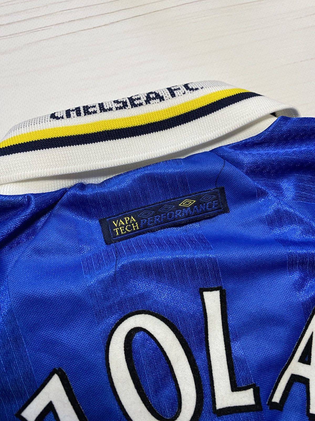 Umbro Rare Vintage Chelsea 1997/99 home #25 Zola longsleeve jersey Size US L / EU 52-54 / 3 - 17 Thumbnail