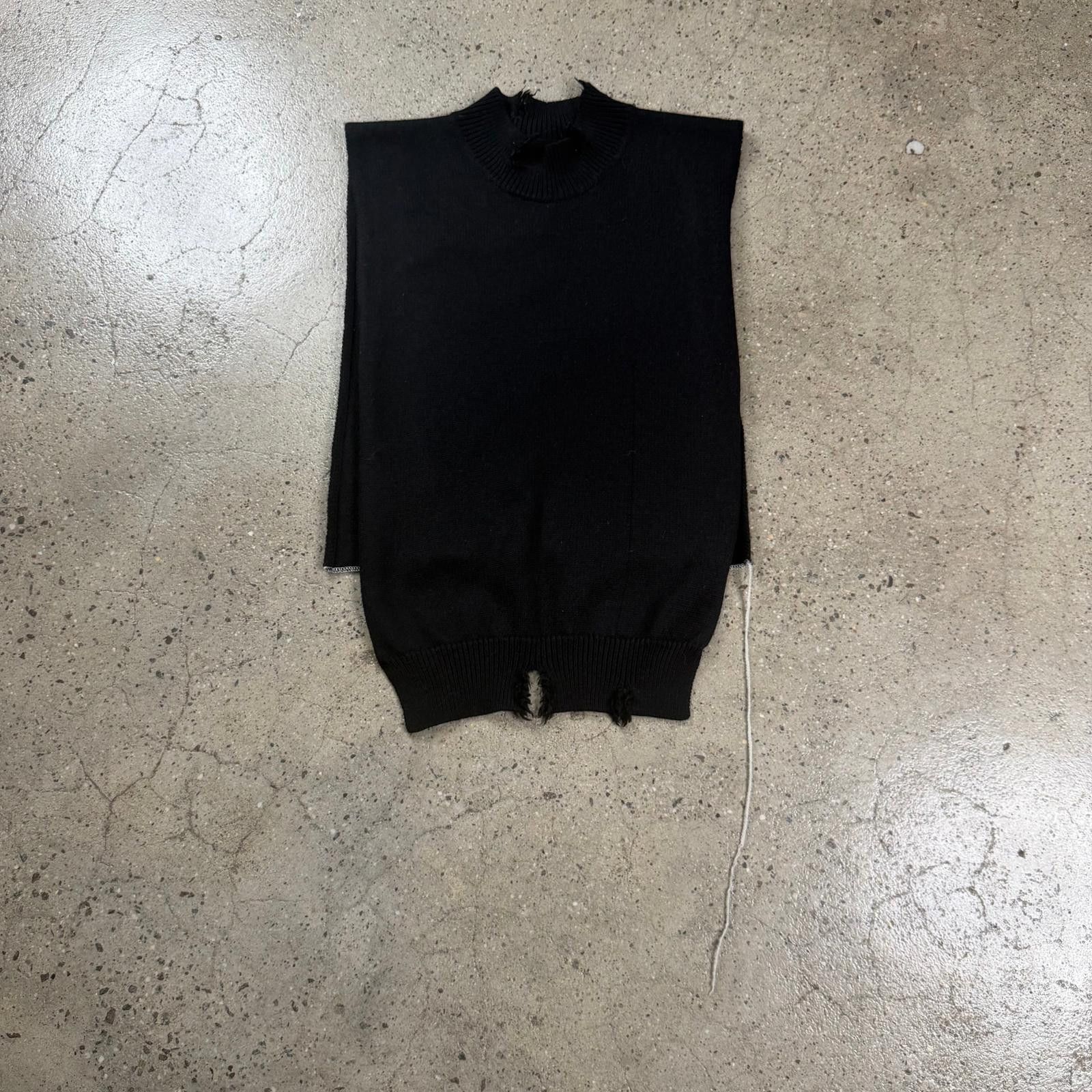 Maison Margiela Maison Margiela Distressed Poncho Vest Size US M / EU 48-50 / 2 - 3 Thumbnail
