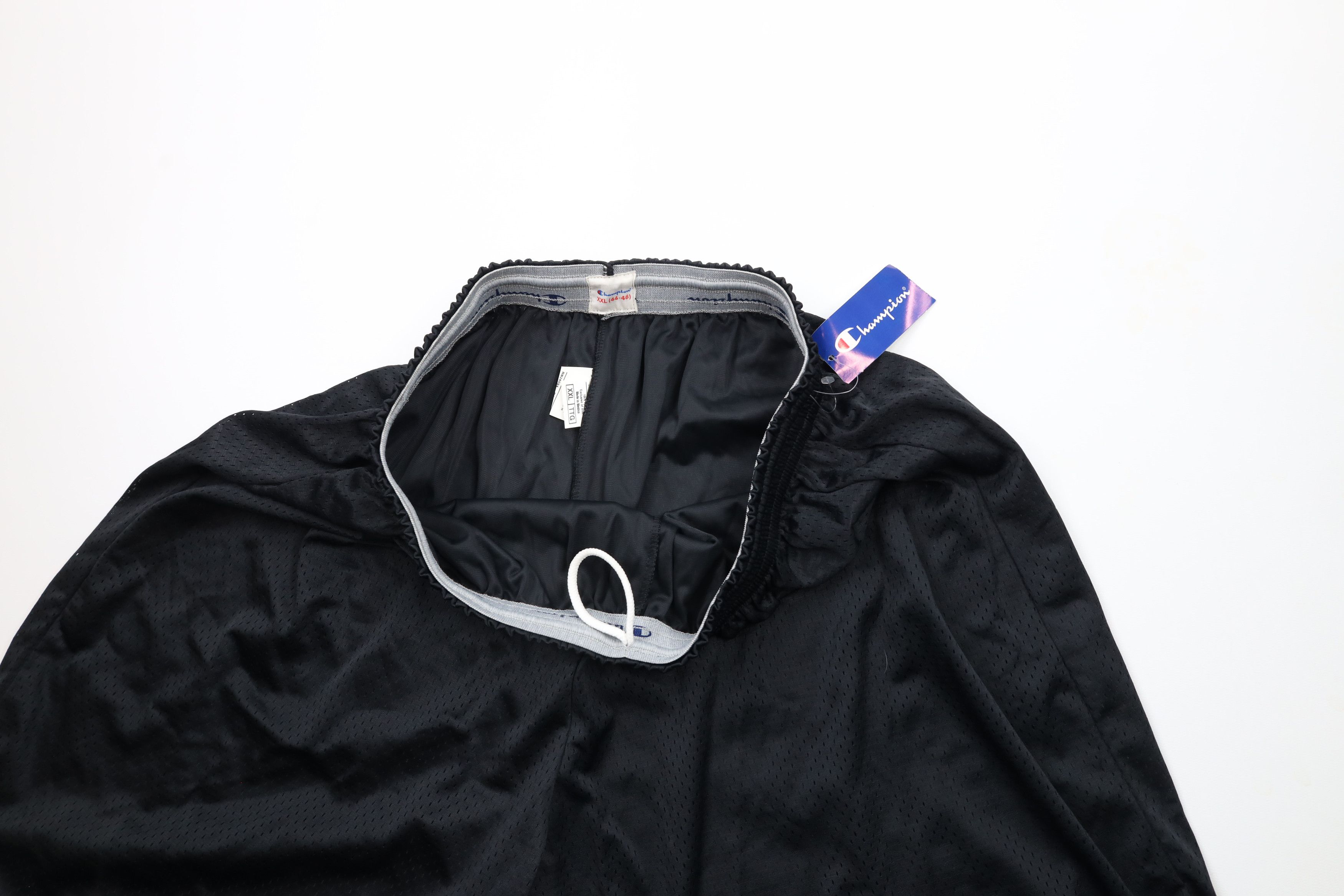 Champion × Vintage Deadstock Vintage 90s Champion Out Above Knee Mesh Shorts Size US 38 / EU 54 - 6 Thumbnail