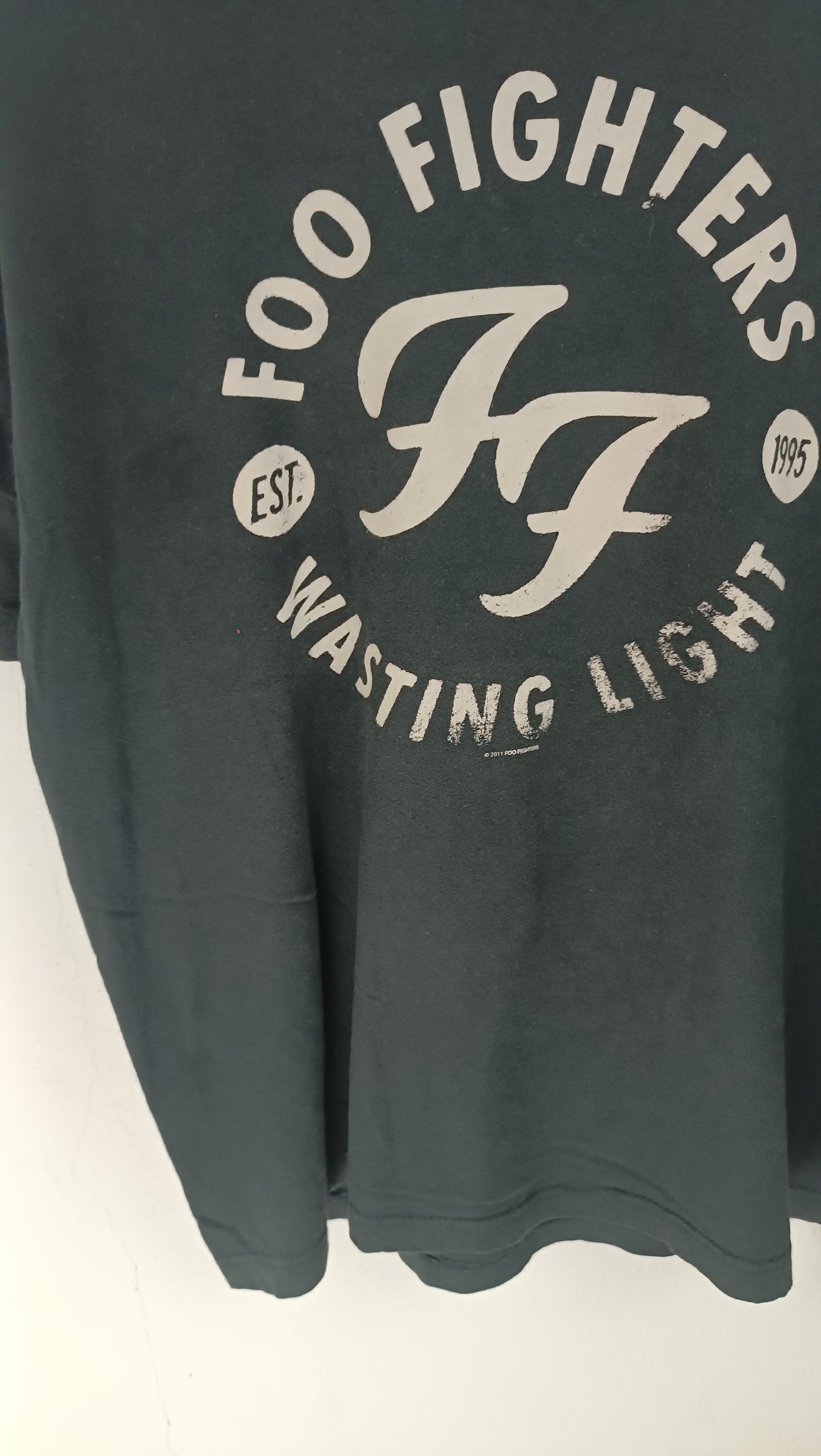 Band Tees VINTAGE 2011 FOO FIGHTERS WASTING LIGHT TOUR nirvana hole Size US L / EU 52-54 / 3 - 7 Thumbnail