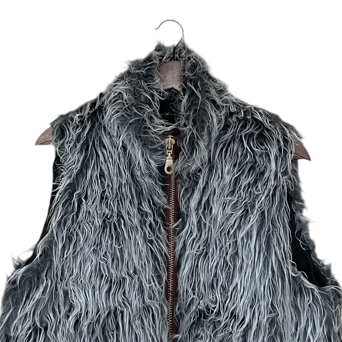Japanese Brand × Vintage Vintage Japanese Brand Place Plan Fur Vests 2000s Size US L / EU 52-54 / 3 - 7 Thumbnail