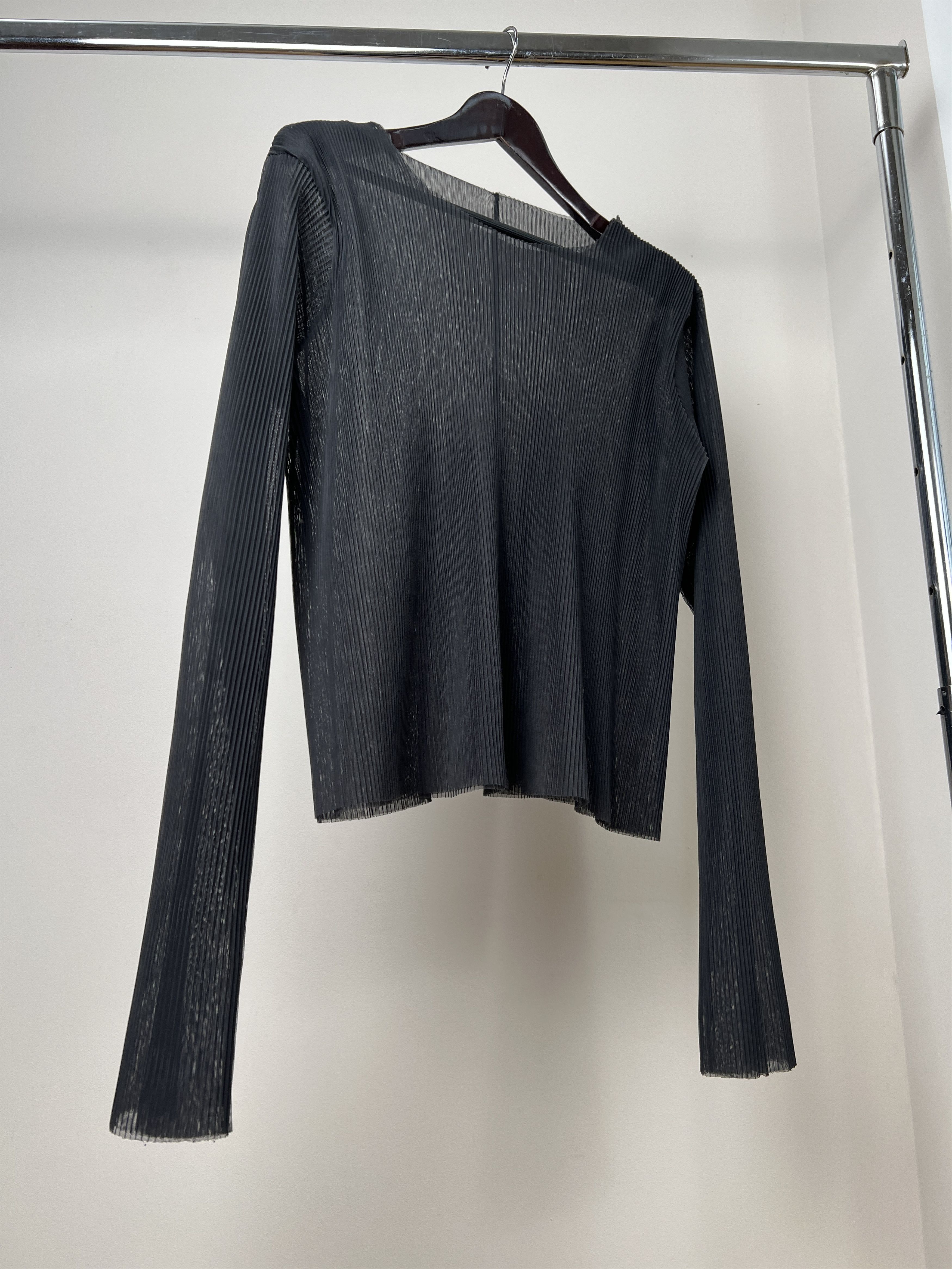 Other NKTRMNV PLISSE LONGSLEEVE Size US L / EU 52-54 / 3 - 7 Thumbnail