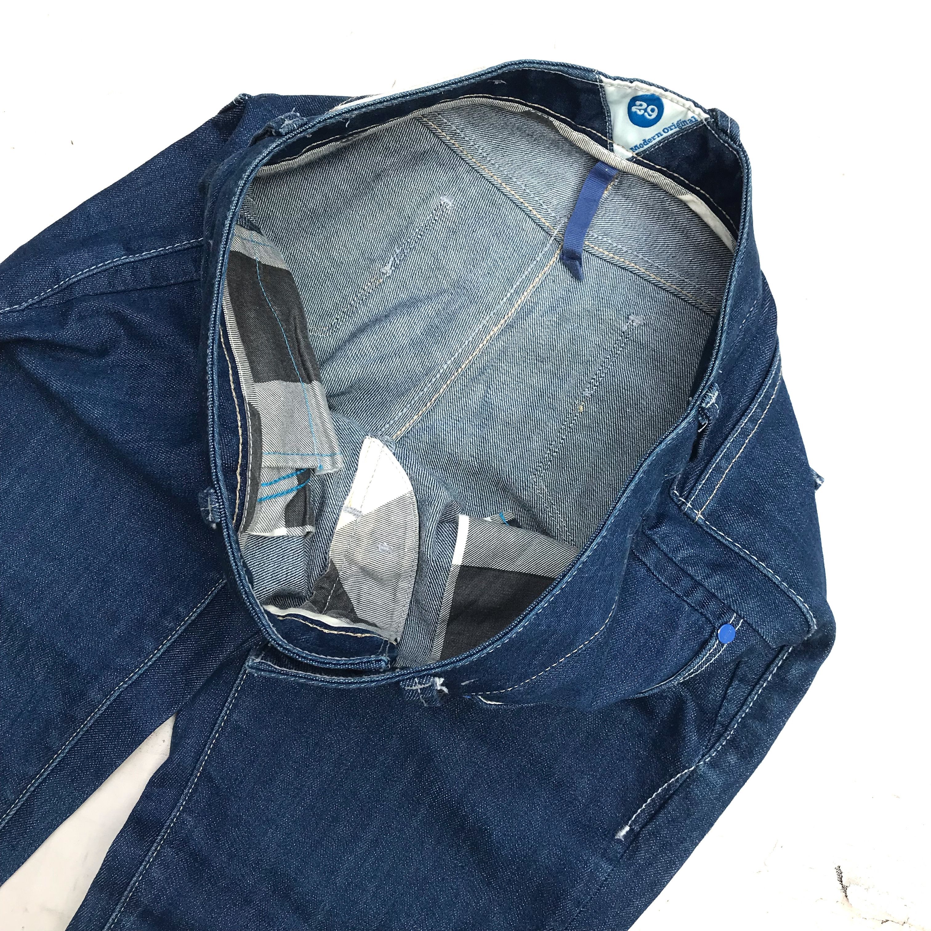 Levi's Vintage Levis Selvedge denim Modern original edition Size US 29 - 7 Thumbnail