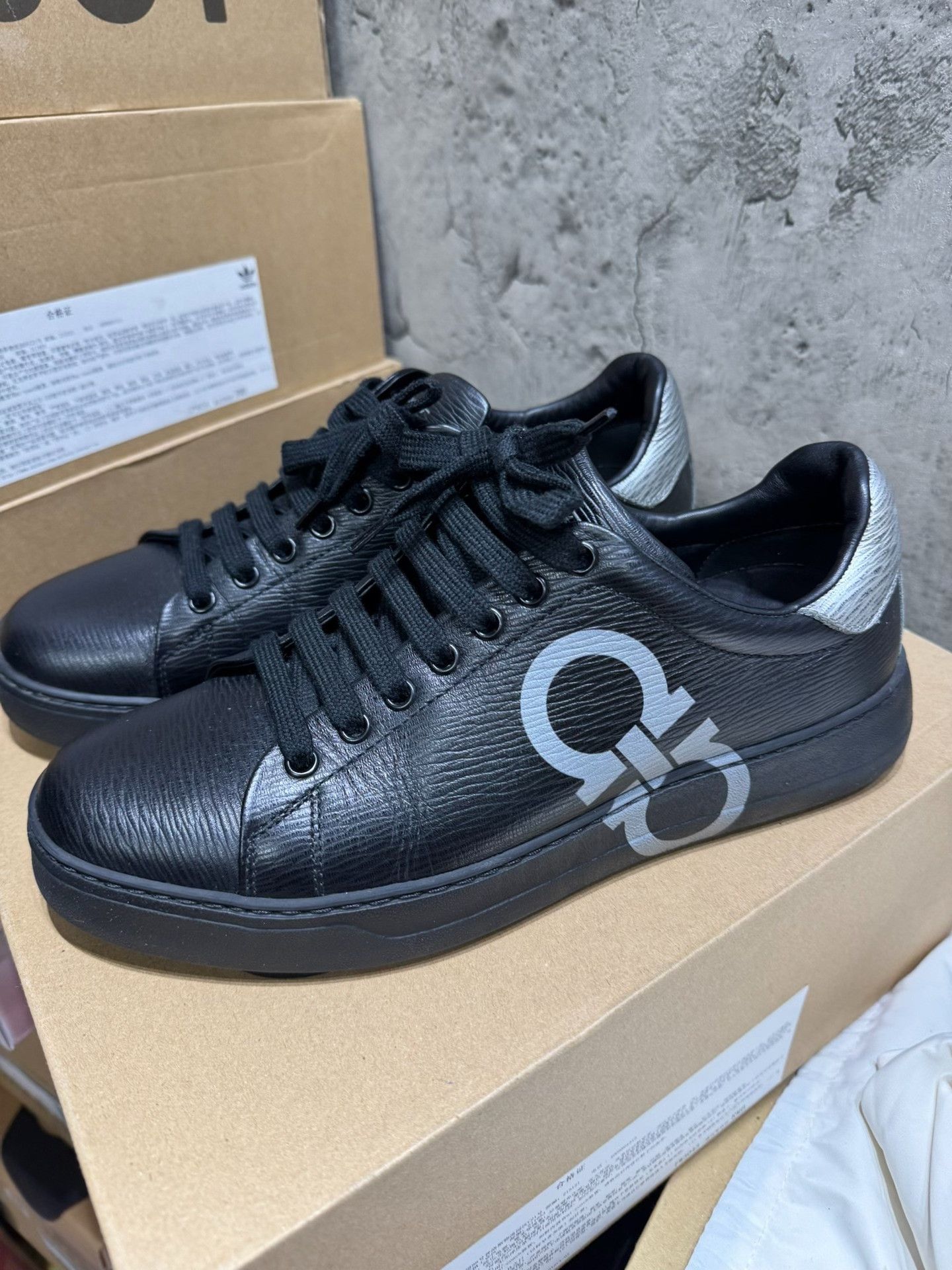 Salvatore Ferragamo Salvatore Ferragamo Leather Gray Lowtop Sneakers 41 Men Size US 8.5 / EU 41-42 - 1 Thumbnail