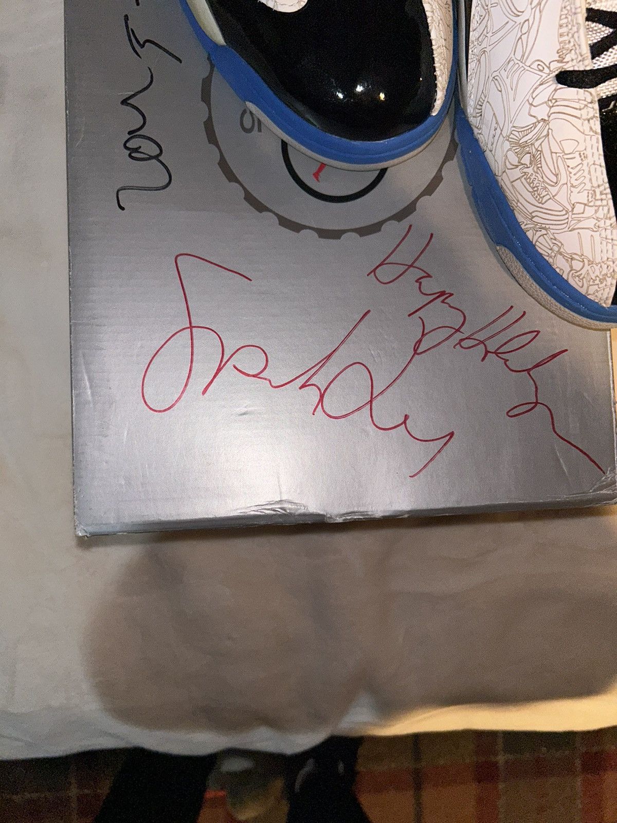 Jordan Brand Air Jordan Dub-Zero (2005) Spike Lee Signed Box Size US 12 / EU 45 - 3 Thumbnail