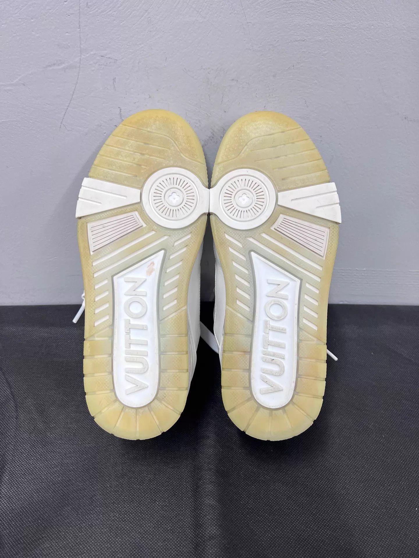 Louis Vuitton LV Trainer White Cement Sneaker 36.5 Size US 6 / IT 36 - 7 Thumbnail