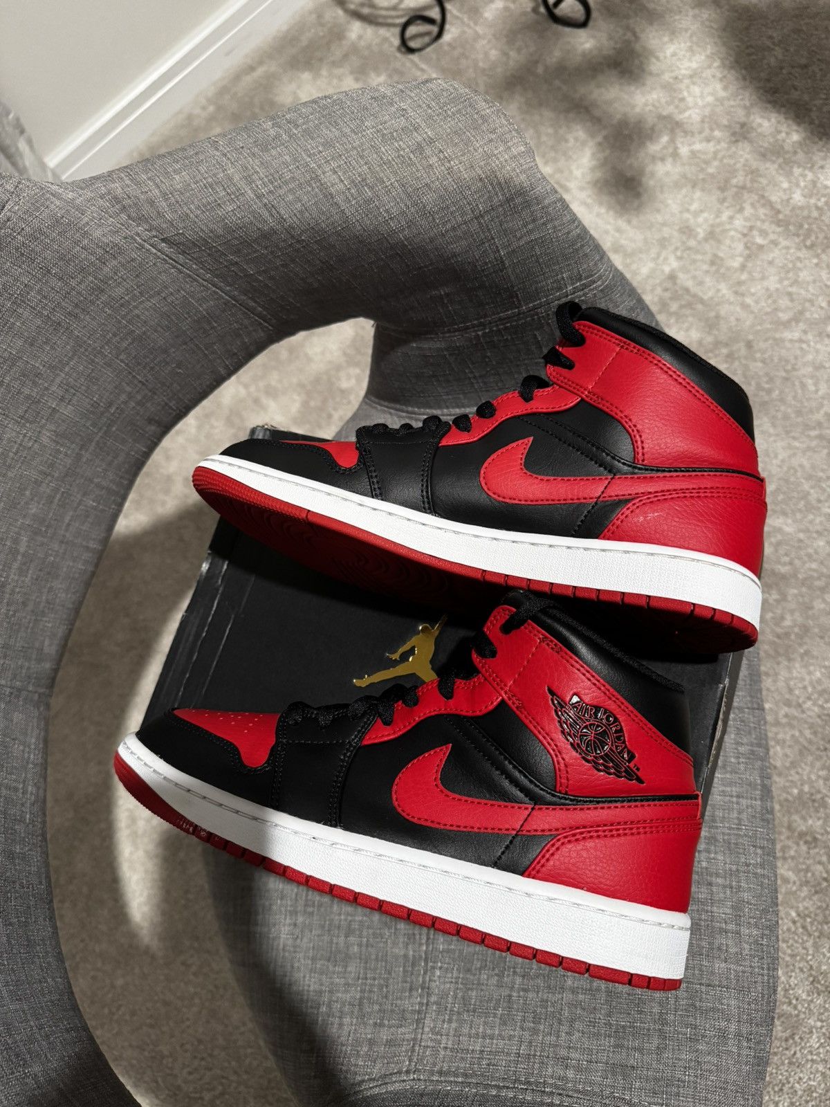 Jordan Brand Air Jordan 1 Mid Size US 9 / EU 42 - 10 Thumbnail
