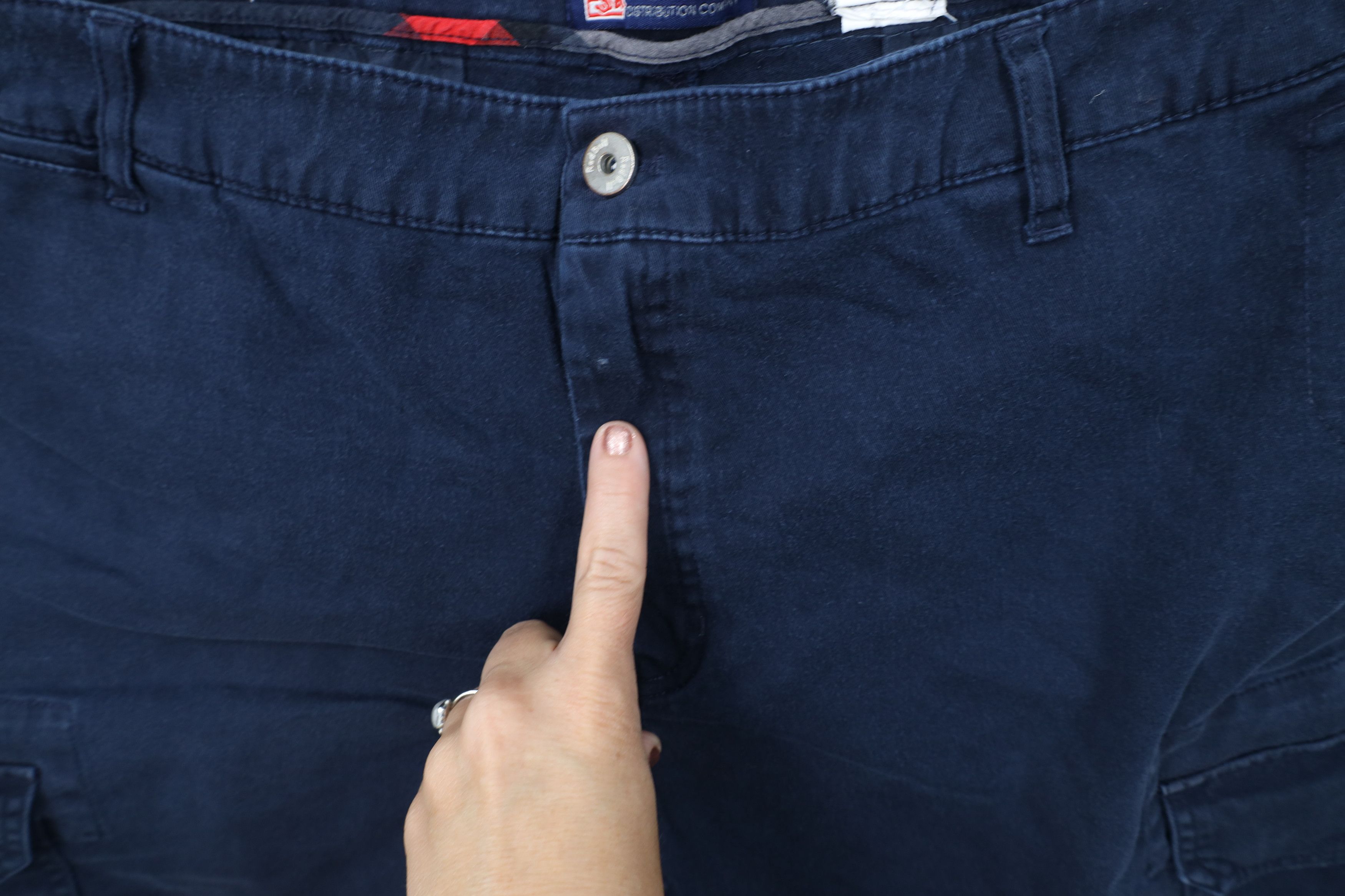 Vintage Vintage Red Bull Racing Spell Out Cargo Shorts Blue Cotton Size US 38 / EU 54 - 5 Thumbnail