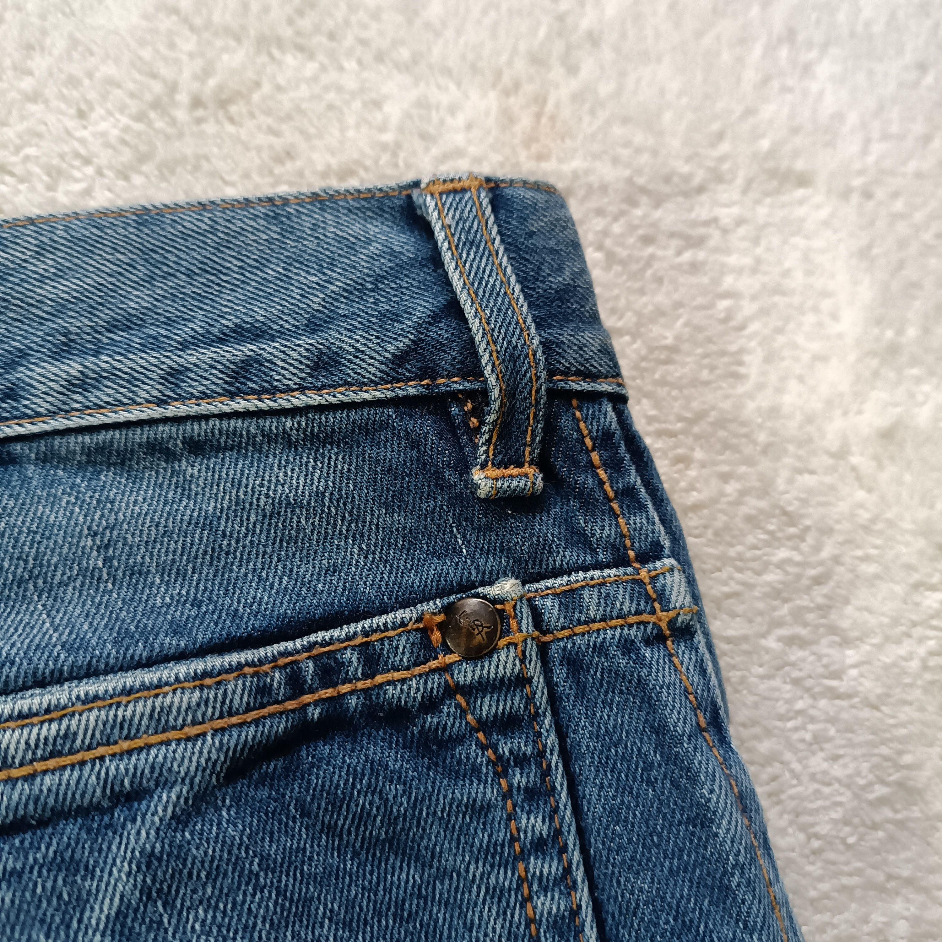 Yves Saint Laurent Italy Yves Saint Laurent Flared Denim Jeans Size 32" / US 10 / IT 46 - 5 Thumbnail