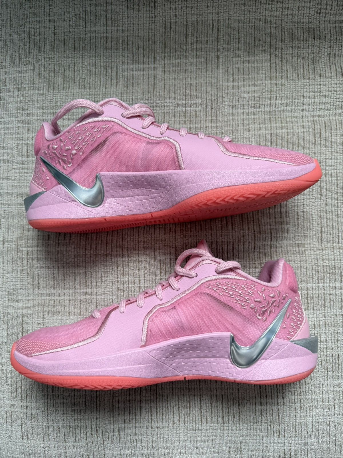 Nike Nike Sabrina 2 Size US 8 / IT 38 - 2 Thumbnail