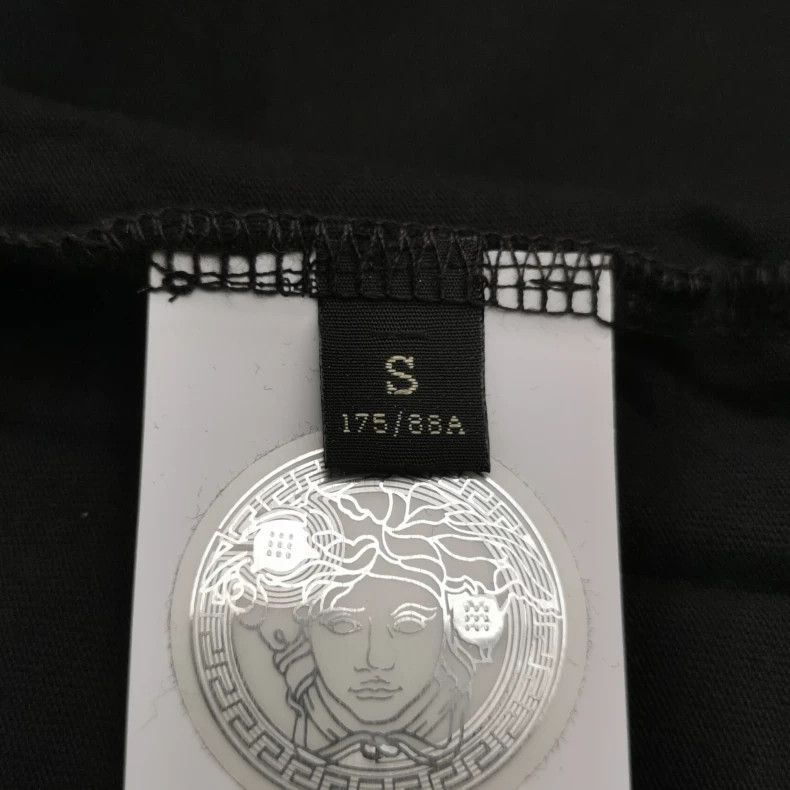 Versace Versace Cotton monogram logo crew neck T-shirt Size US S / EU 44-46 / 1 - 5 Thumbnail