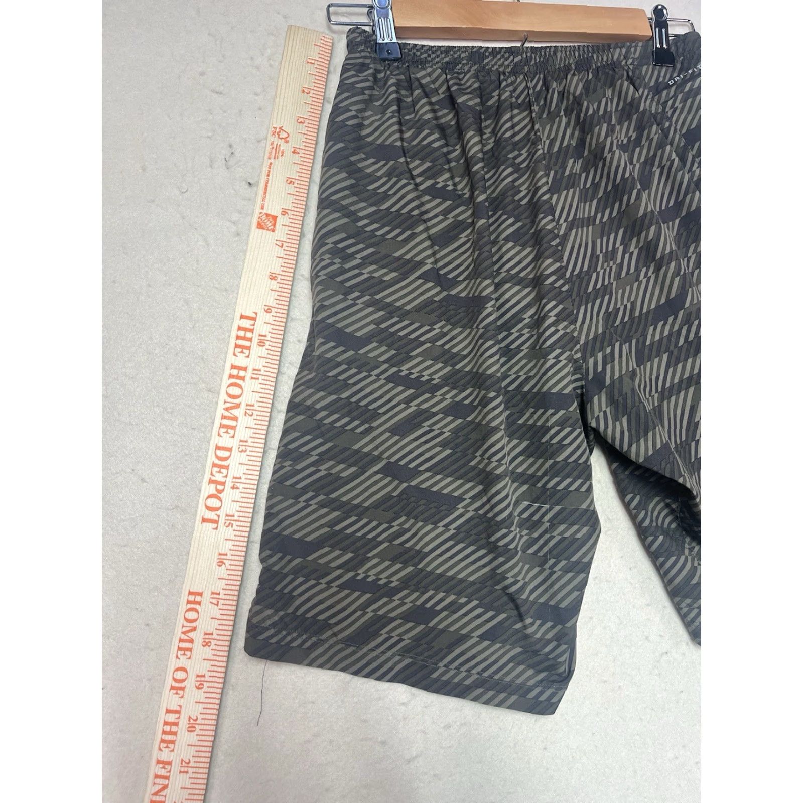 Nike Nike Dry Athletic Training Shorts Mal/Multi Brown Green Camo Camouflage Men S Small Size US 29 - 6 Thumbnail