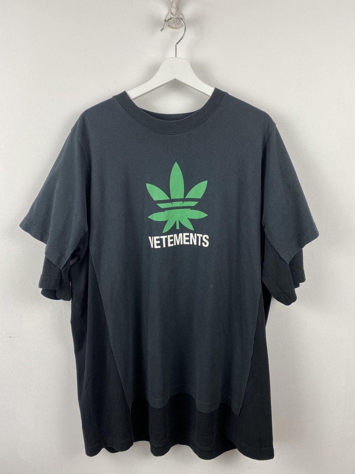 image of Vetements Ss20 Weed Double Layer Tee in Black, Men's (Size XS)