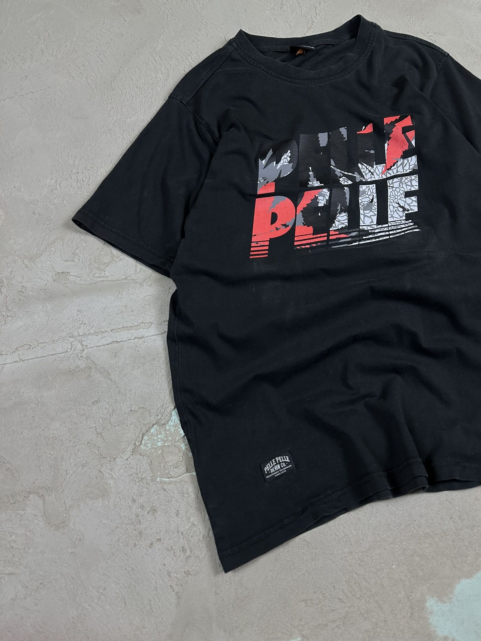 Pelle Pelle Vintage Y2k Pelle Pelle Logo T-shirt Size US M / EU 48-50 / 2 - 5 Thumbnail