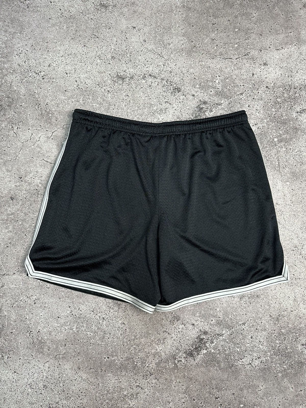 Other VINTAGE NIKE Y2K MESH SHORTS EMBROIDERED SWOOSH BLACK 90s Size US 33 - 6 Thumbnail