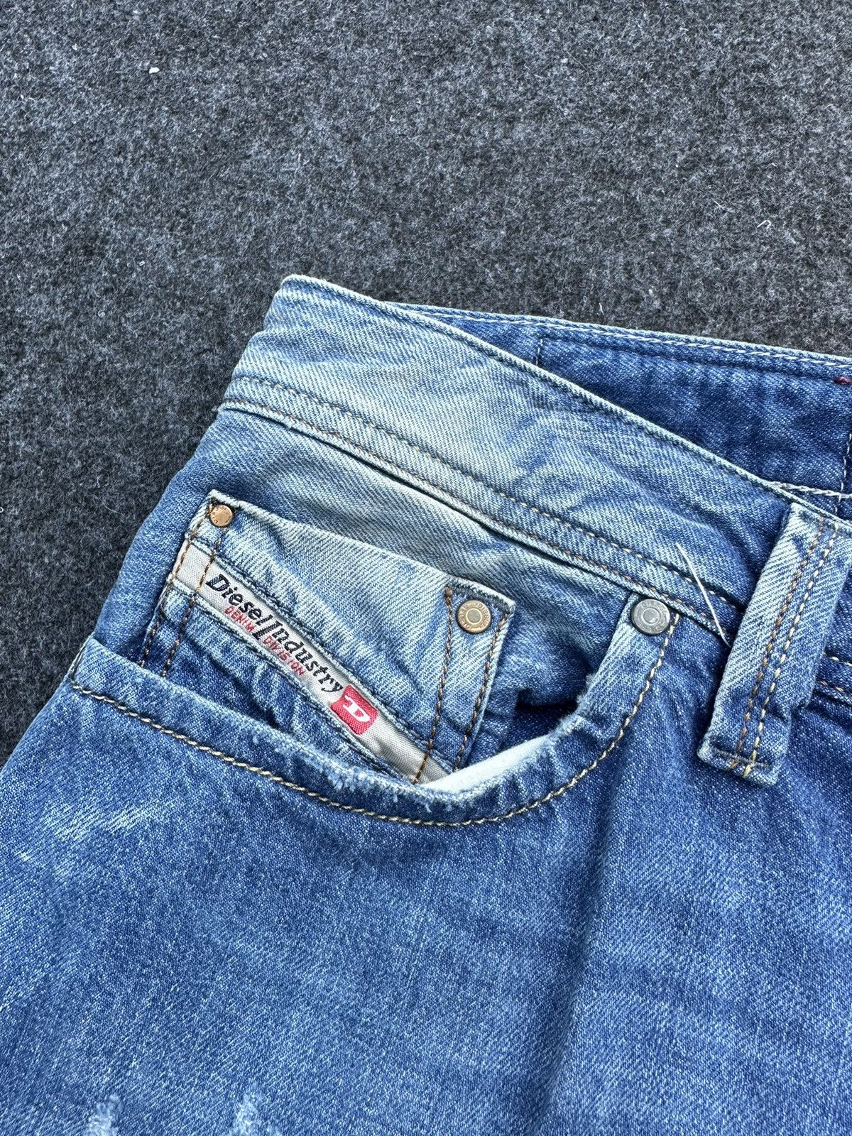 Diesel Vintage Diesel Industries Washed Denim 31x33 D48 Size US 31 - 9 Thumbnail