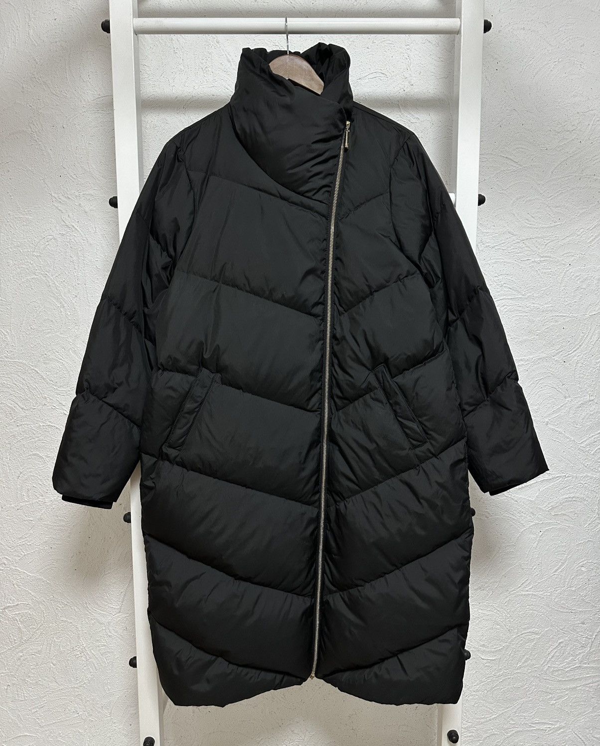 Ted Baker Ted Baker London Women’s Long Puffer Coat Size L (3) Size L / US 10 / IT 46 - 2 Thumbnail