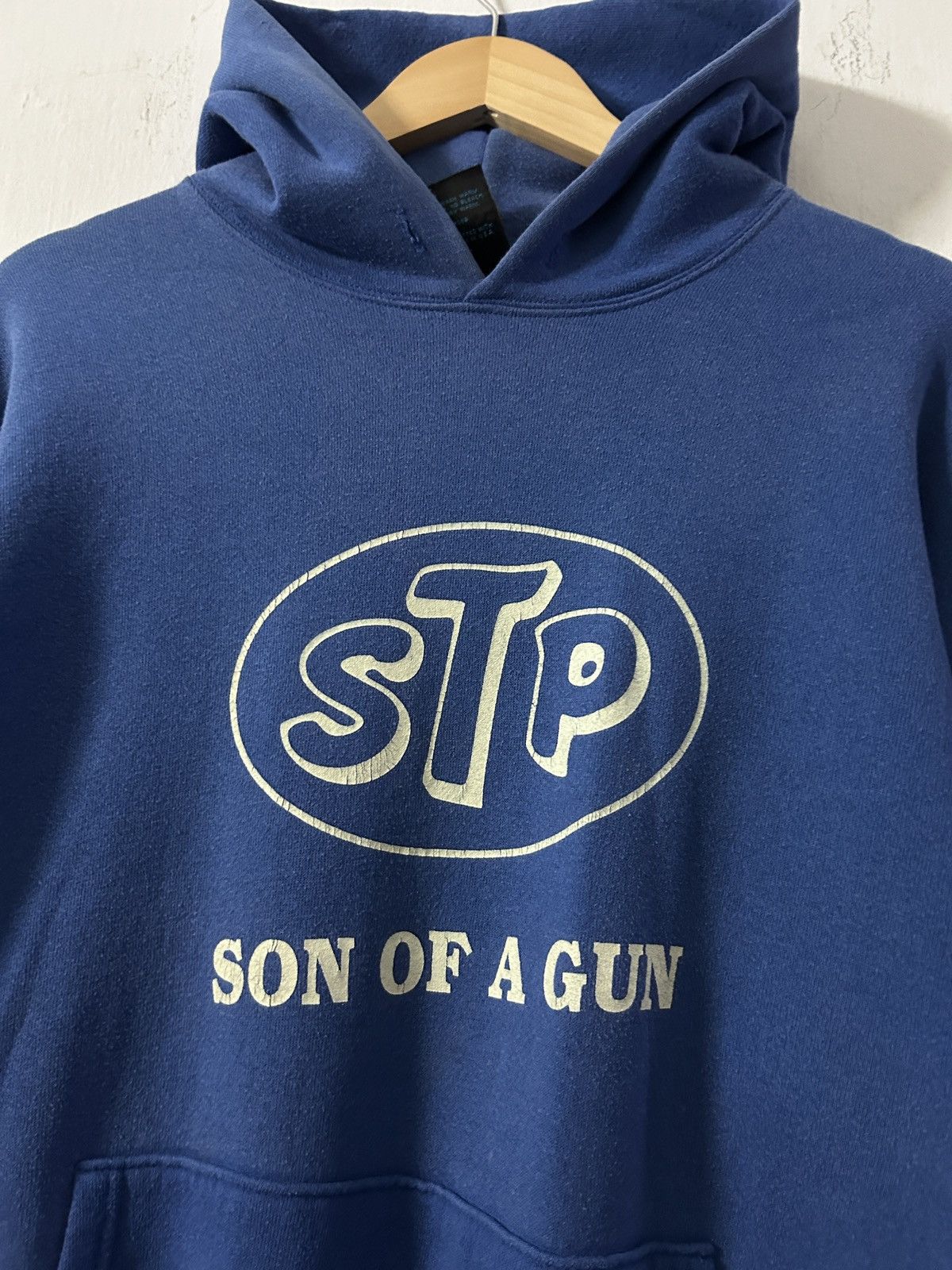 Vintage Vintage 90’s STP sun of a gun racing motorsport hoodie Size US L / EU 52-54 / 3 - 2 Thumbnail