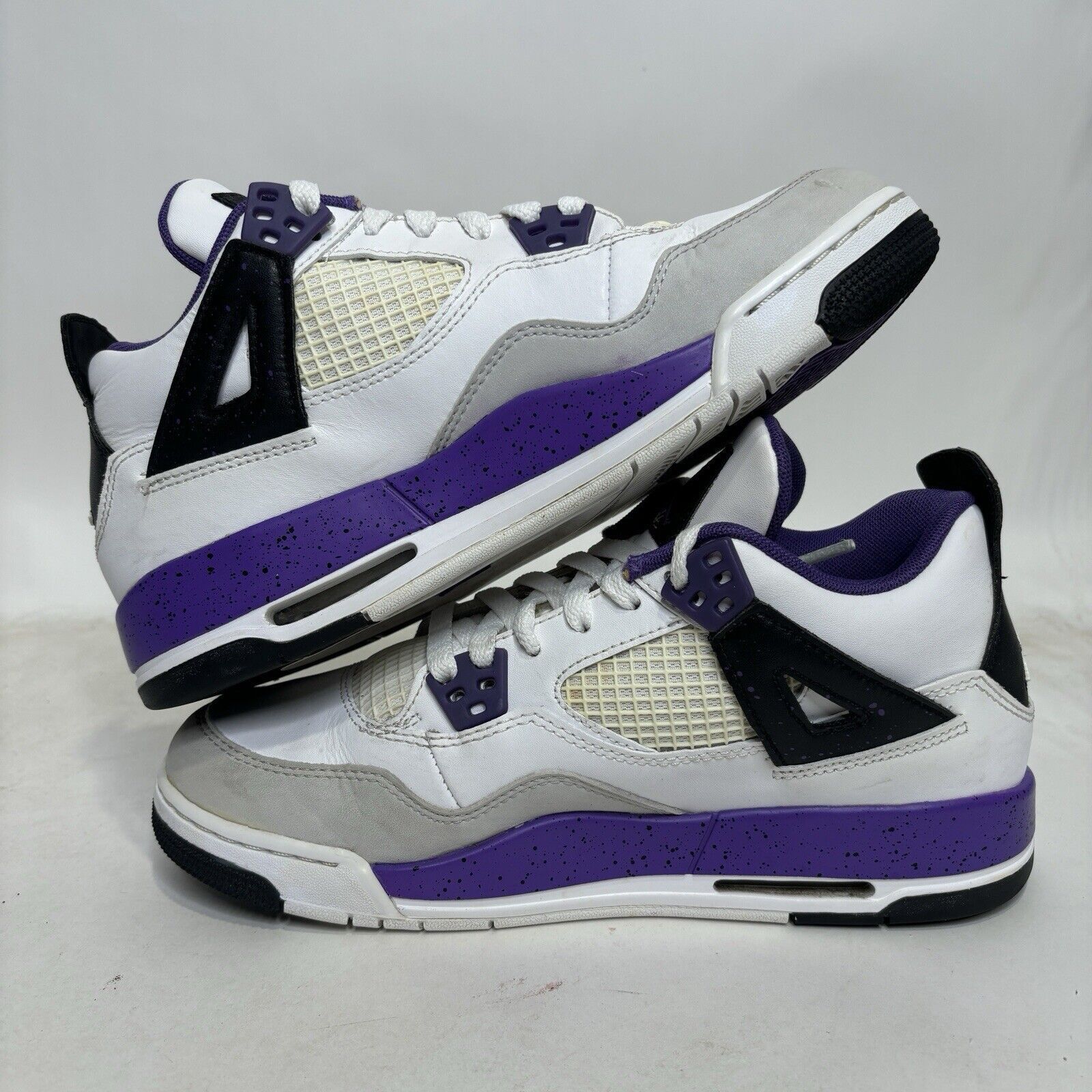 Jordan Brand Nike Air Jordan 4 Retro GS “Ultraviolet” 2024 Size US 8.5 / IT 38.5 - 3 Thumbnail