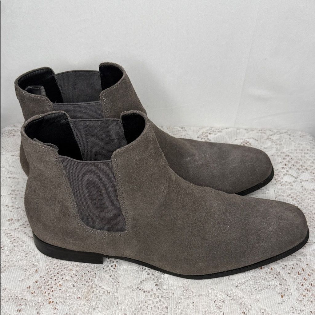 Express Express Chelsea gray suede Men’s slip on chukka boots sz 12 Size US 12 / EU 45 - 1 Thumbnail