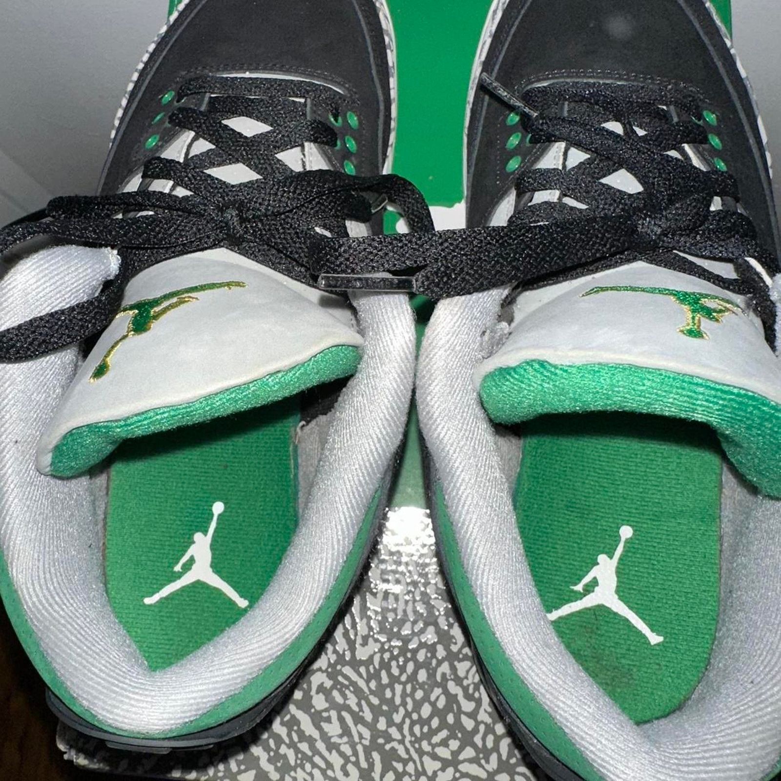Jordan Brand × Nike Air Jordan 3 Retro Black/PINE GREEN 2021 Worn Once 10 mens Size US 10 / EU 43 - 5 Thumbnail