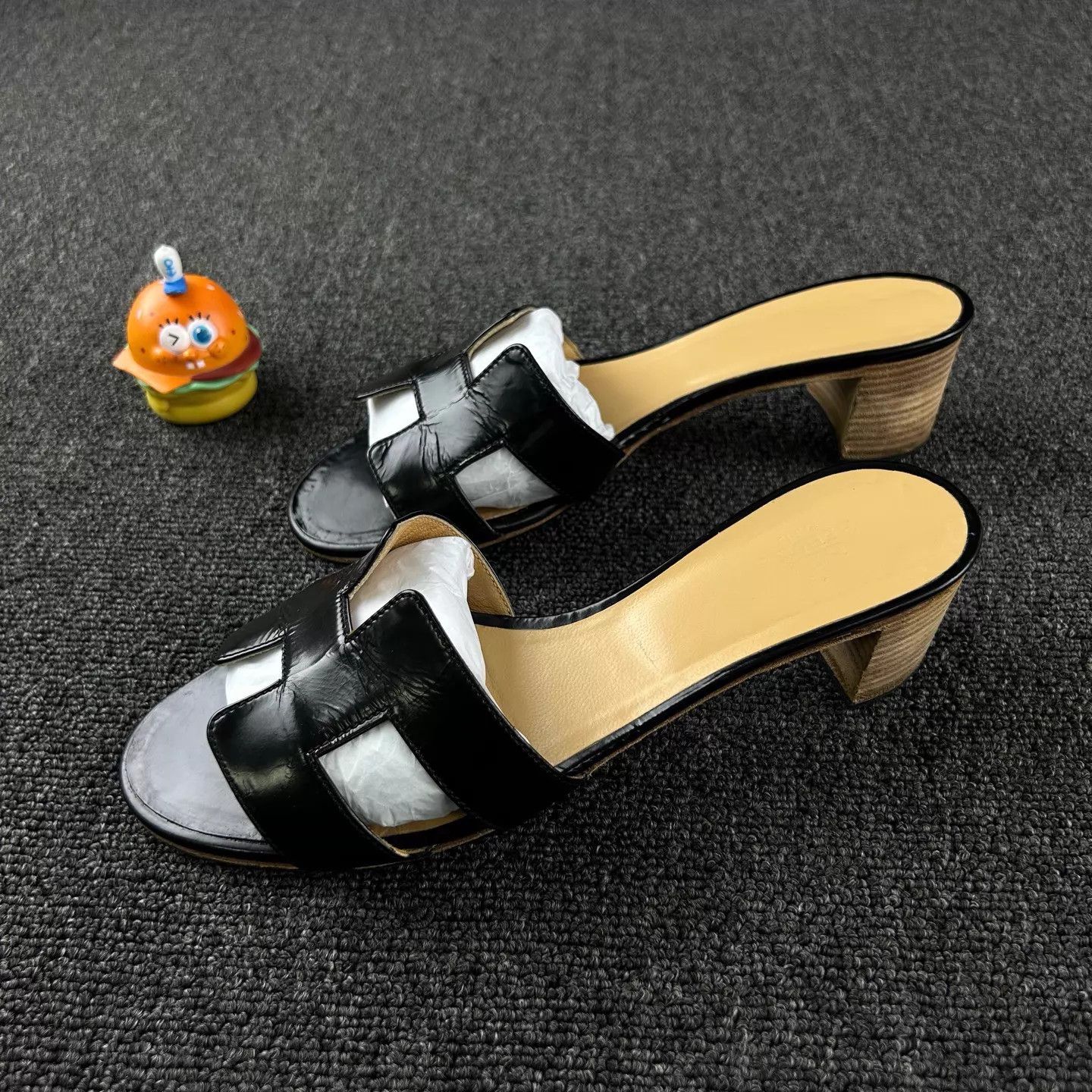 Hermes Hermes Black Slippers 39.5 Size US 9 / IT 39 - 1 Thumbnail