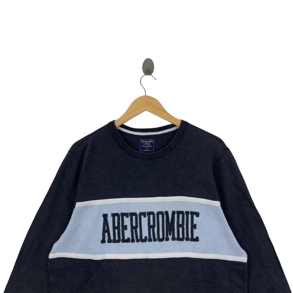 Abercrombie & Fitch ABERCROMBIE & FITCH Big Embroidered Logo Black Sweatshirt Size US L / EU 52-54 / 3 - 2 Thumbnail