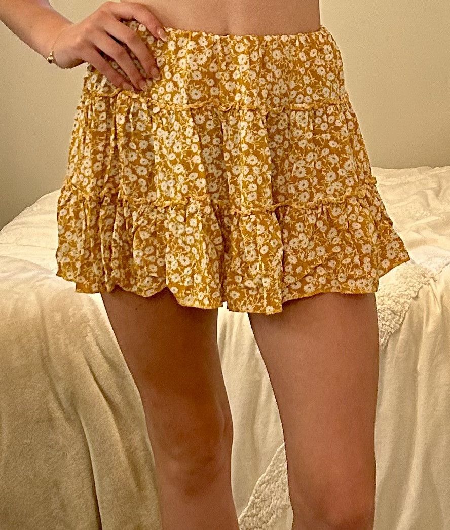 Shein Orange flower Shein flowy skirts Size 26" / US 2 / IT 38 - 1 Thumbnail