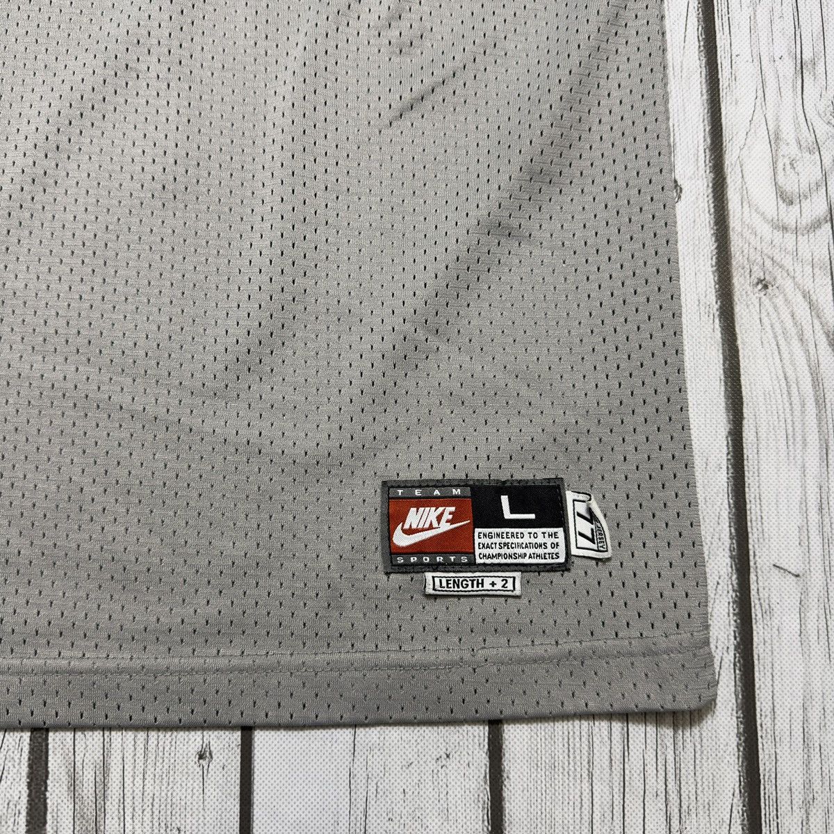 NBA × Nike × Vintage Vintage New Jersey Nets jersey Size US S / EU 44-46 / 1 - 4 Thumbnail