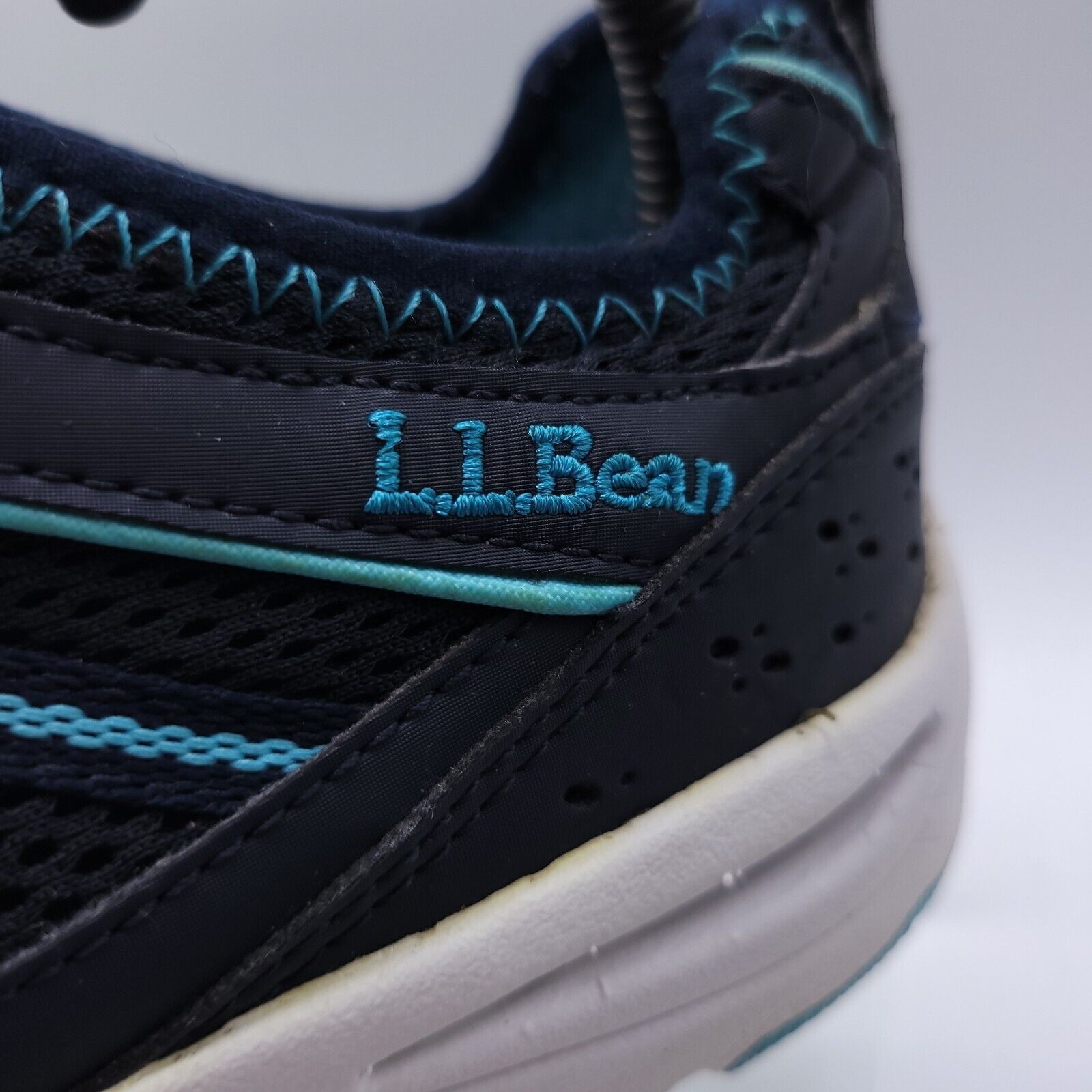 L.L. Bean LL Bean Athletic Shoe Womens Size 8 260975 Black Blue White Size US 8 / IT 38 - 8 Thumbnail