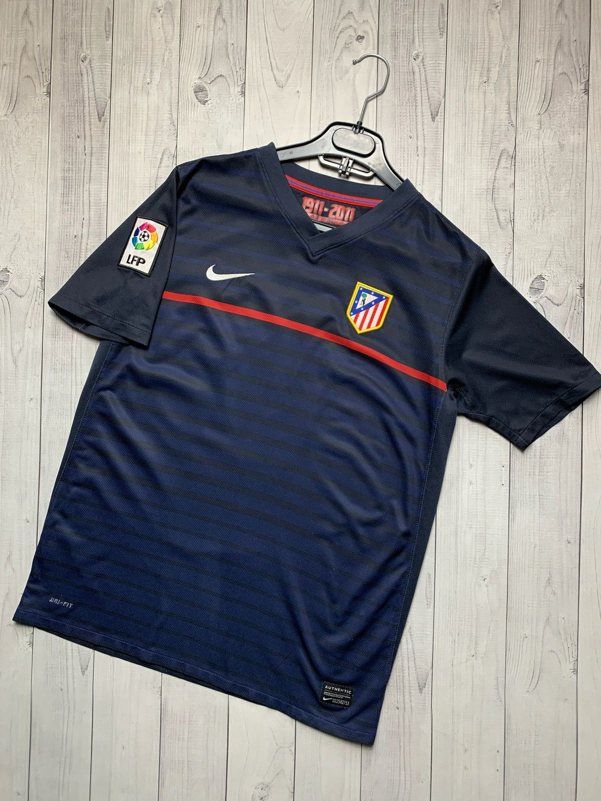 Vintage Vintage Nike Atletico Madrid soccer jersey size Xs logo Size US XS / EU 42 / 0 - 1 Thumbnail