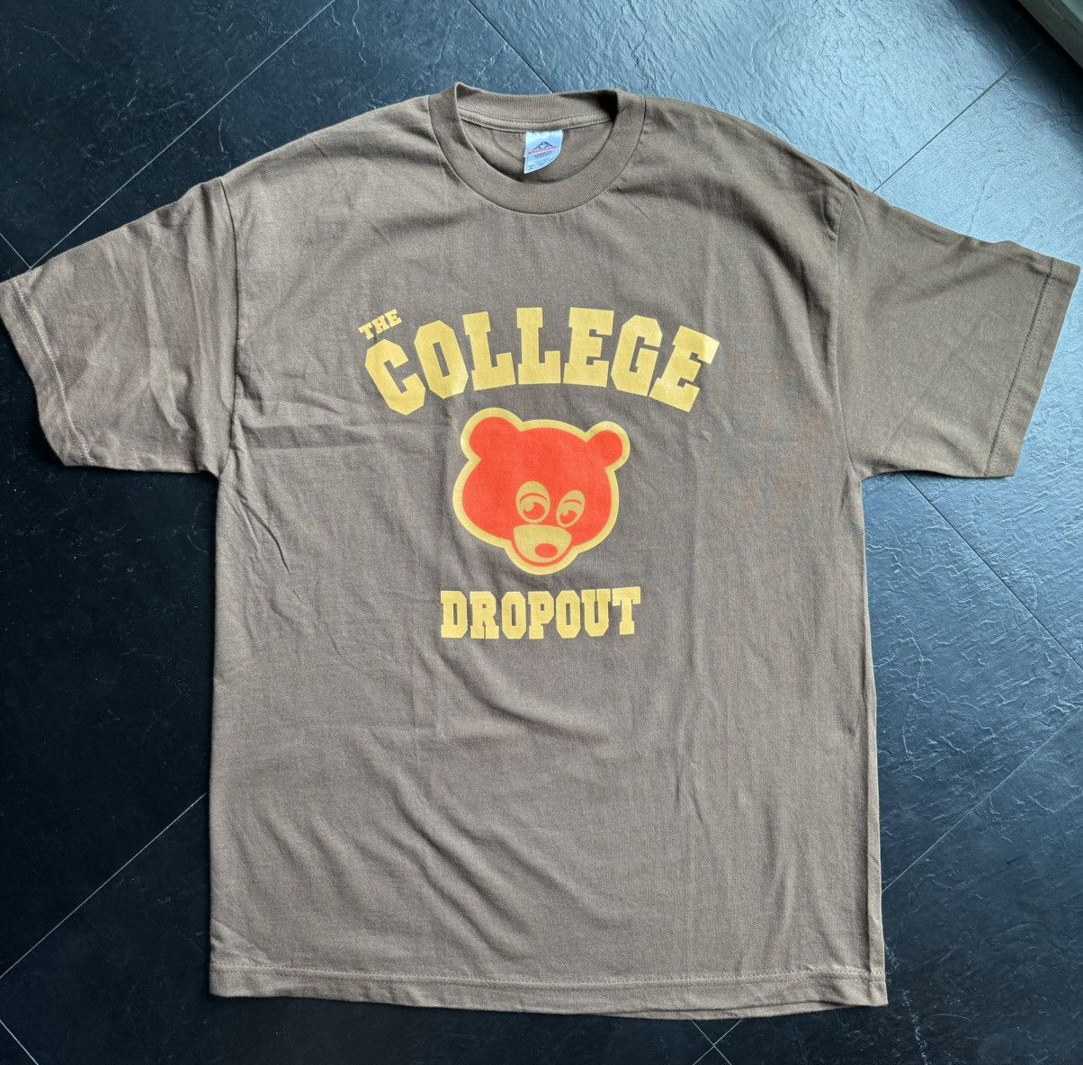 Kanye West × Vintage × Yeezy Kanye West College Dropout Vintage Tee Size US XL / EU 56 / 4 - 1 Thumbnail