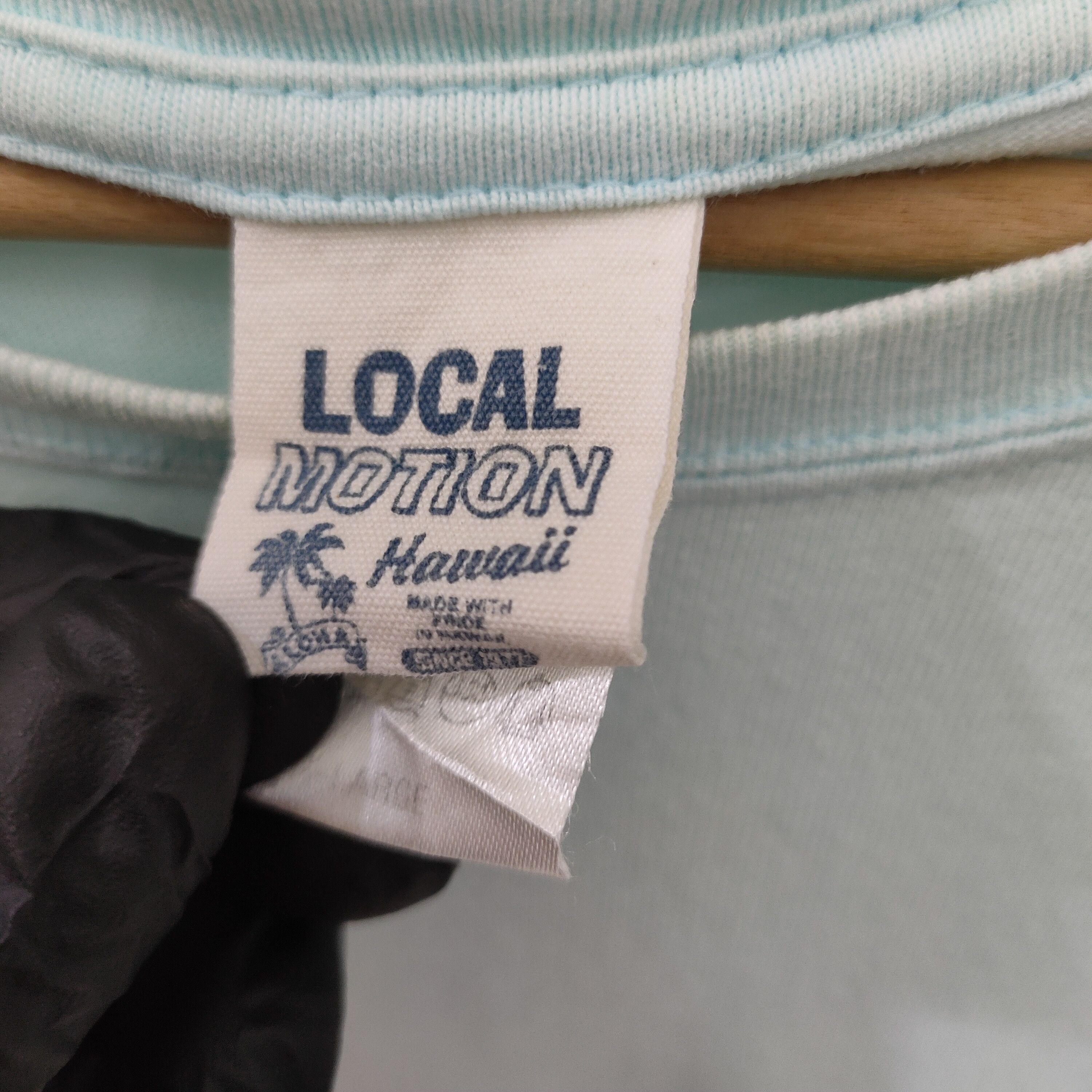 Vintage Vintage Local Motion Hawaii Surf Tour Tee Island Roots Vibes Size US XL / EU 56 / 4 - 5 Thumbnail