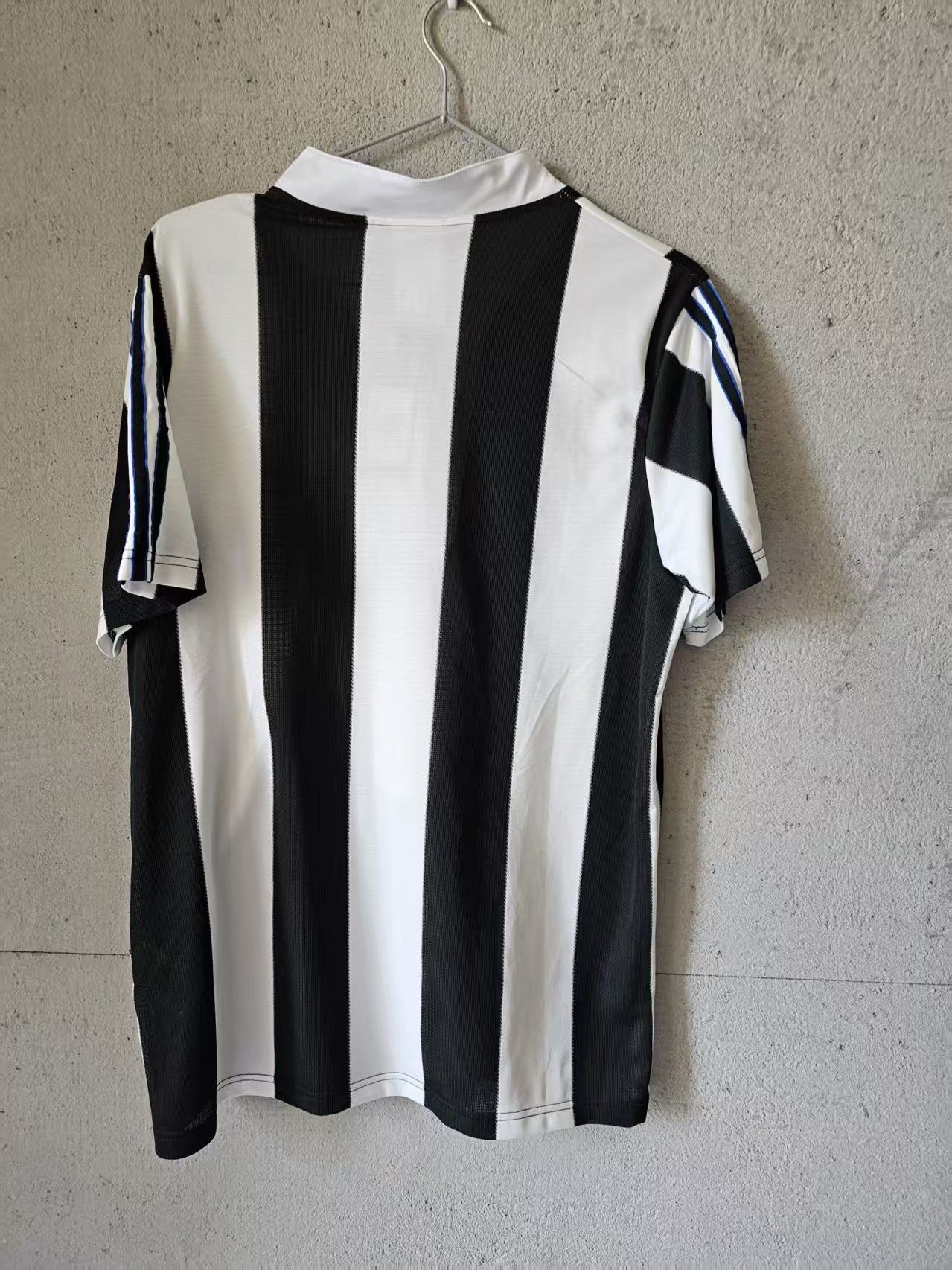 Other 1995 1997 Newcastle Jersey Size US S / EU 44-46 / 1 - 3 Thumbnail