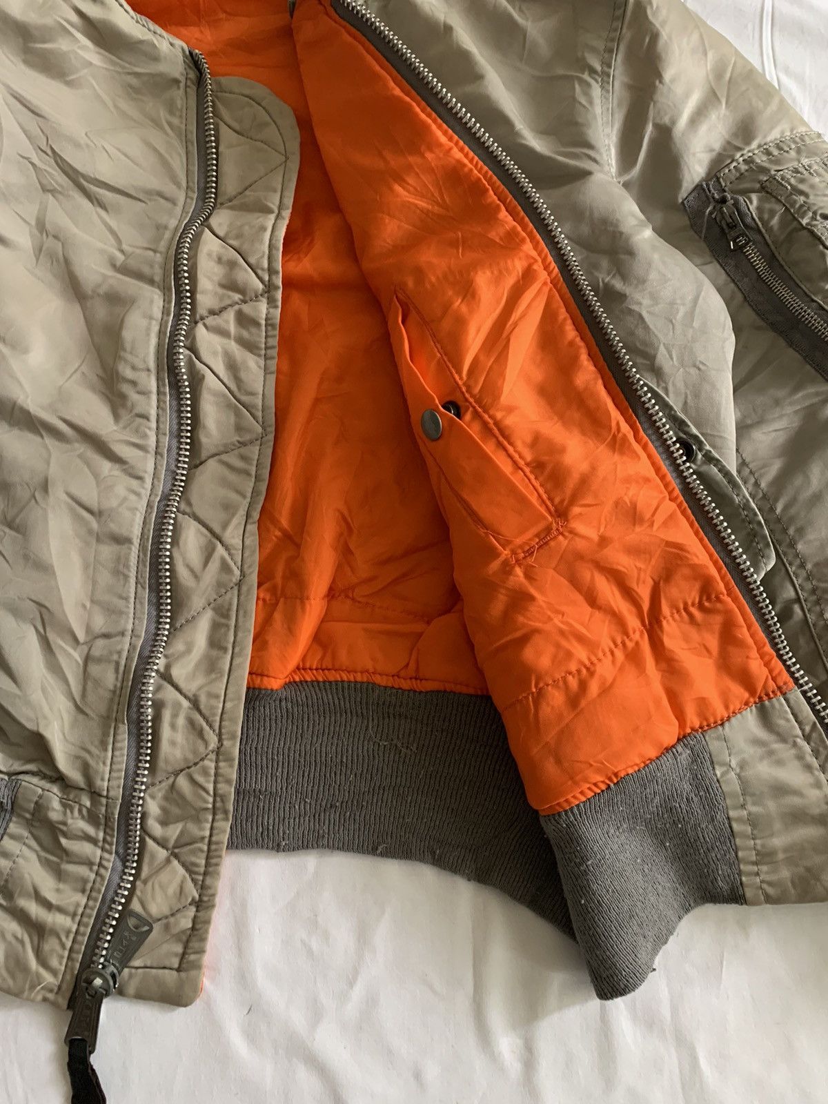 Avirex ALPHA INDUSTRIES VINTAGE REVERSIBLE BOMBER JACKET Size US L / EU 52-54 / 3 - 15 Thumbnail