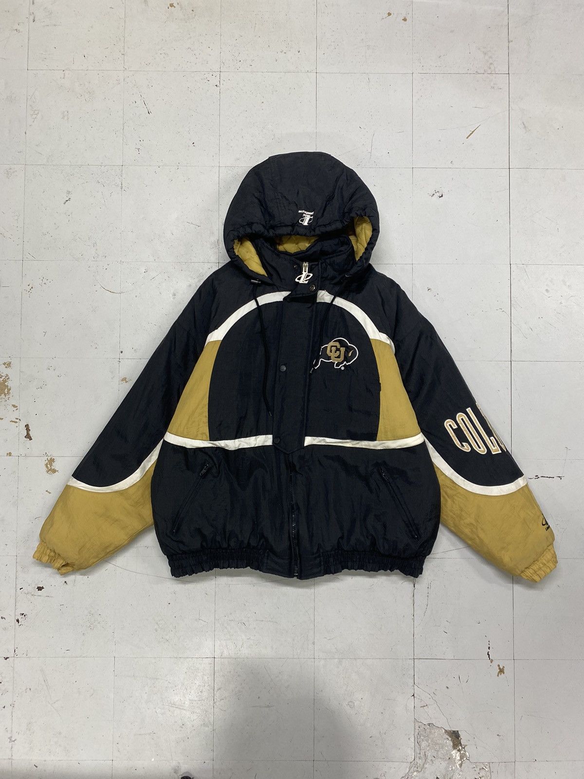 image of Vintage 1990S Logo Athletic Cu Buffs Puffer Starter Jacket in Black, Men's (Size XL)