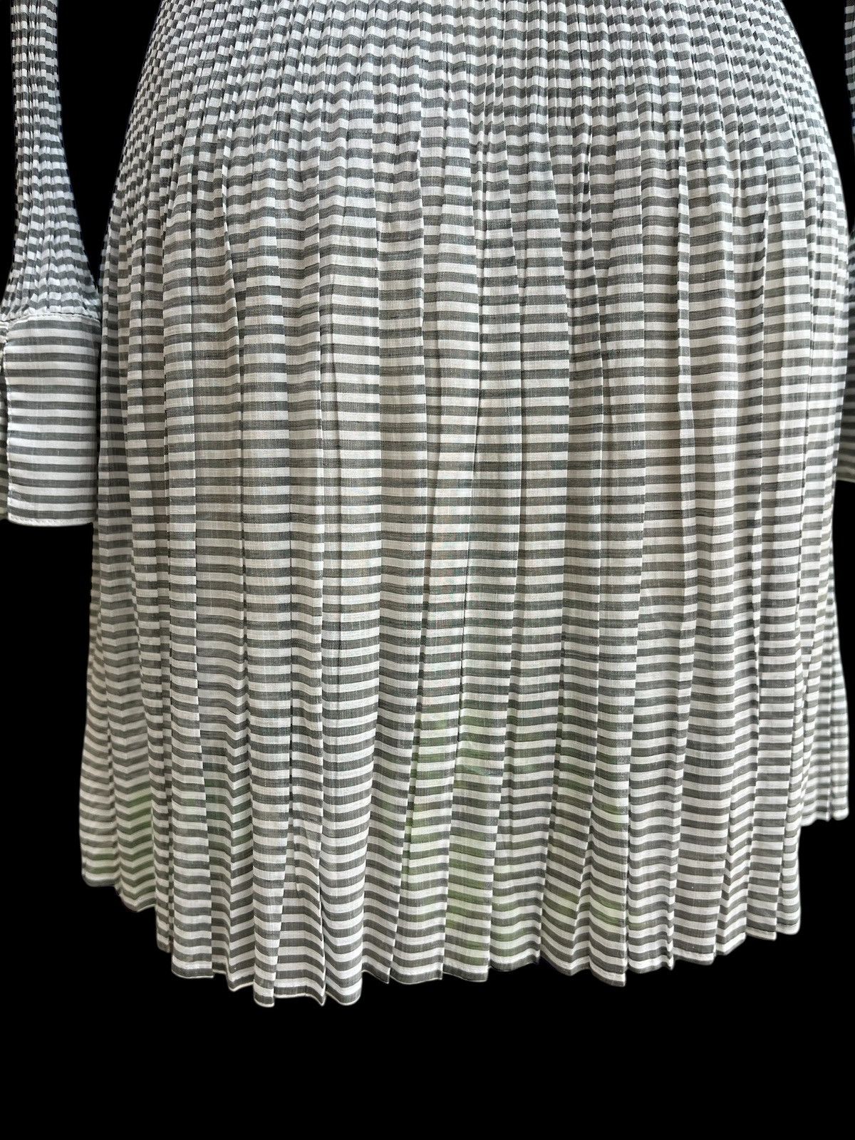 Pierre Cardin Vintage pleated blouse Size XS / US 0-2 / IT 36-38 - 9 Thumbnail