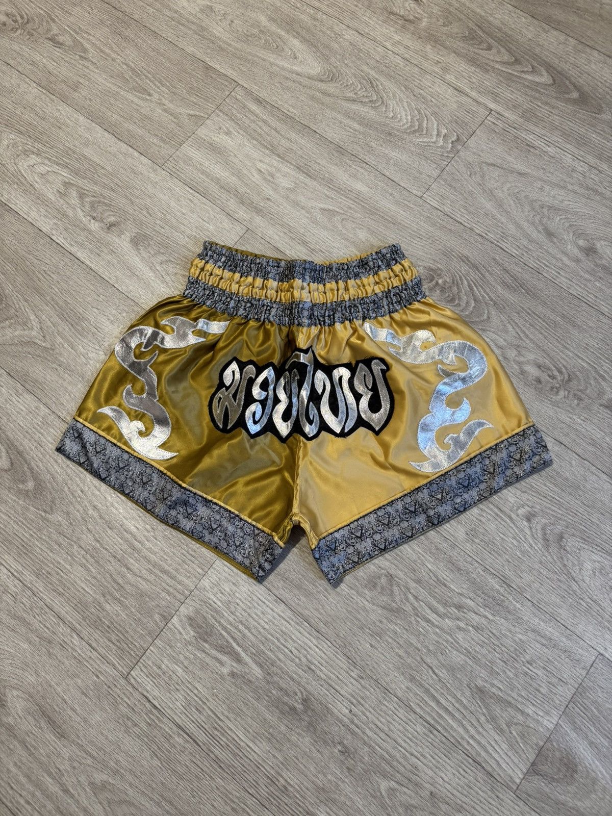 Japanese Brand 🔷Vintage Muay Thai Shorts🔷 Size US 36 / EU 52 - 1 Thumbnail