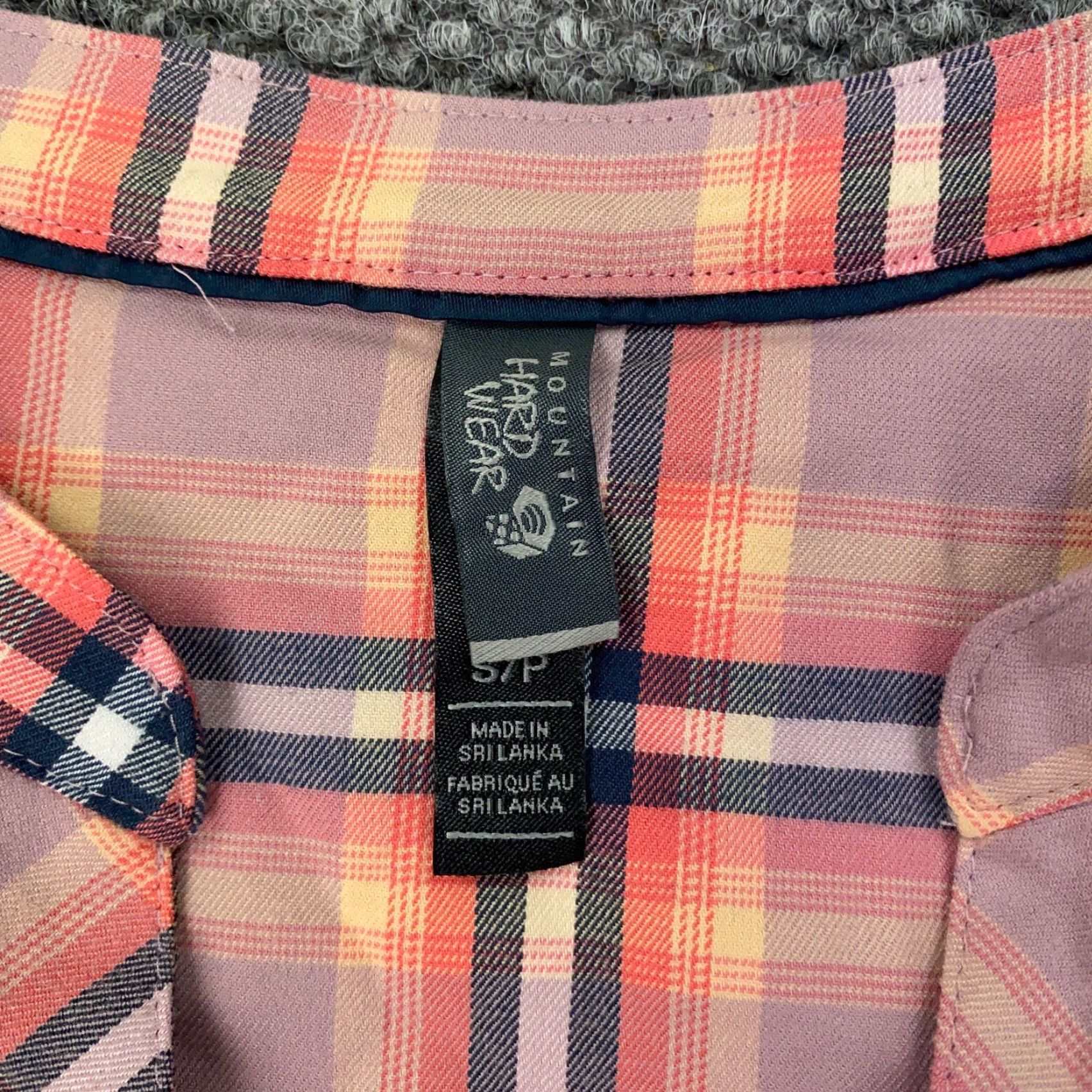 Mountain Hardwear VINTAGE Mountain Hardwear Stretchstone Pop Over Shirt Womens Small Pink Plaid Roll Tab Size S / US 4 / IT 40 - 2 Thumbnail